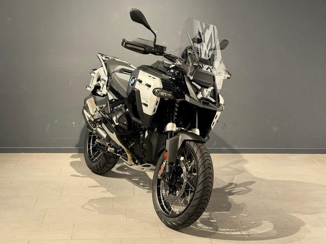 BMW R 1300 GS Adventure Triple Black-image-1