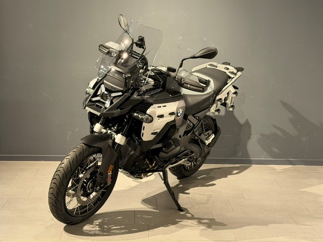 BMW R 1300 GS Adventure Triple Black-image-2