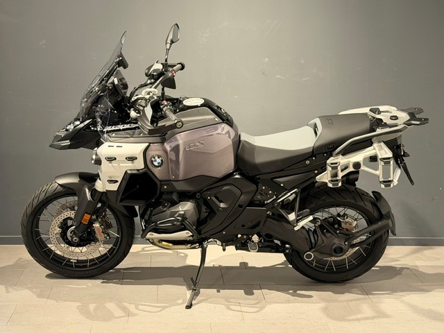 BMW R 1300 GS Adventure Triple Black-image-3