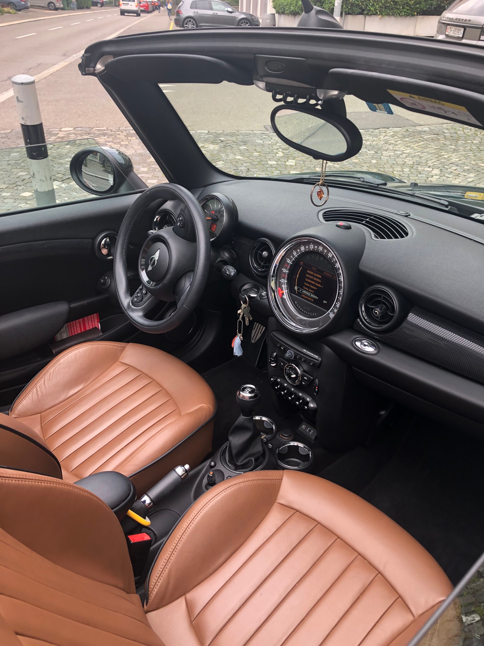 MINI 1.6i Cooper S-image-2