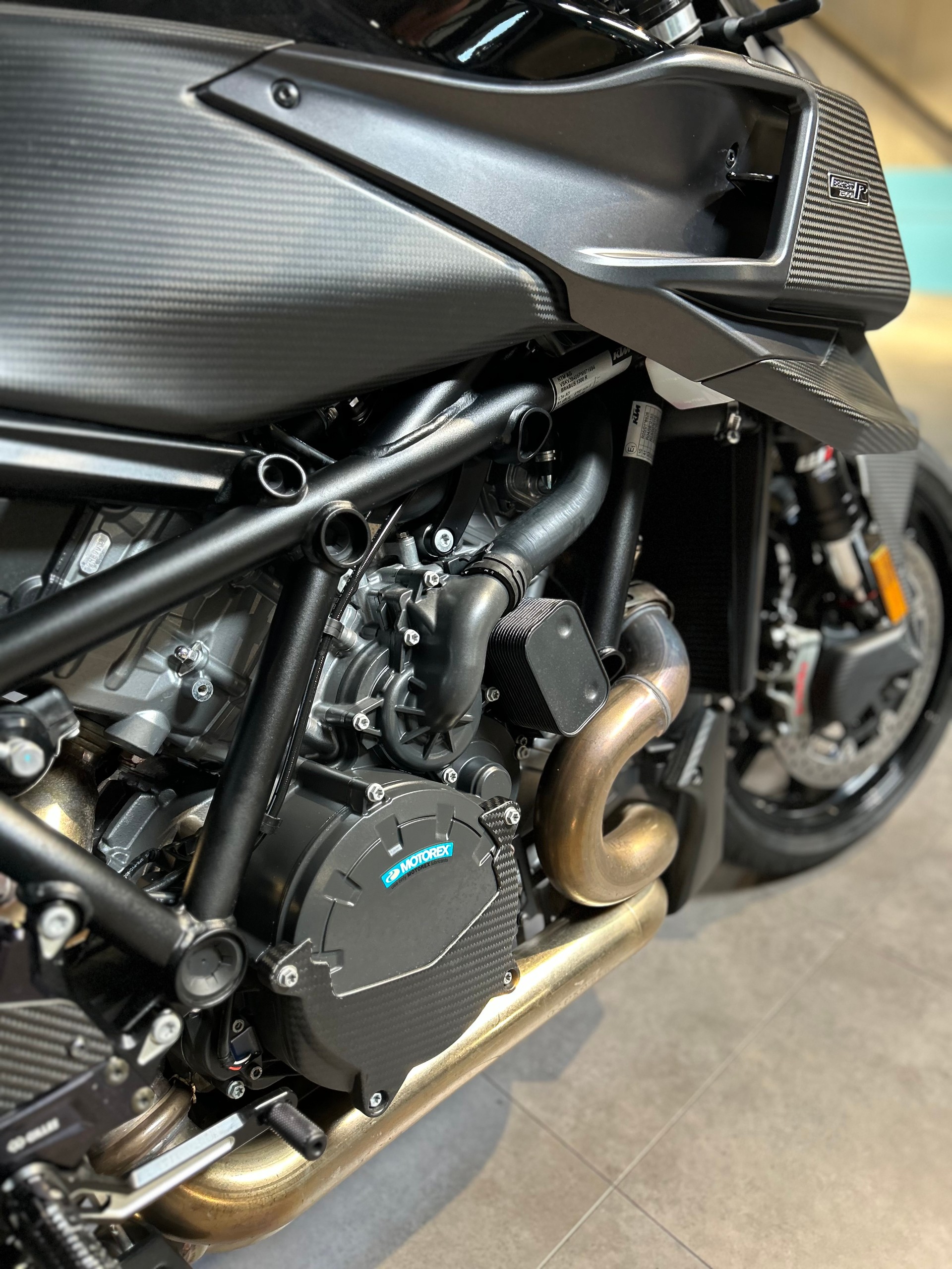 KTM 1290 Super Duke R EVO-image-3
