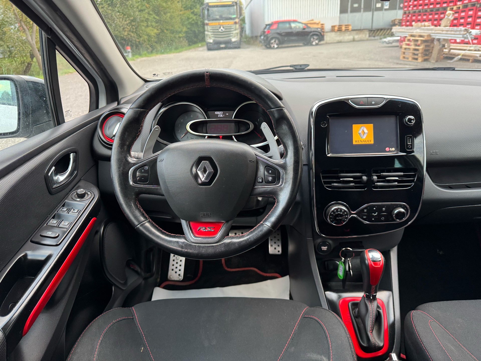 RENAULT Clio 1.6 T RS 200 EDC-image-15