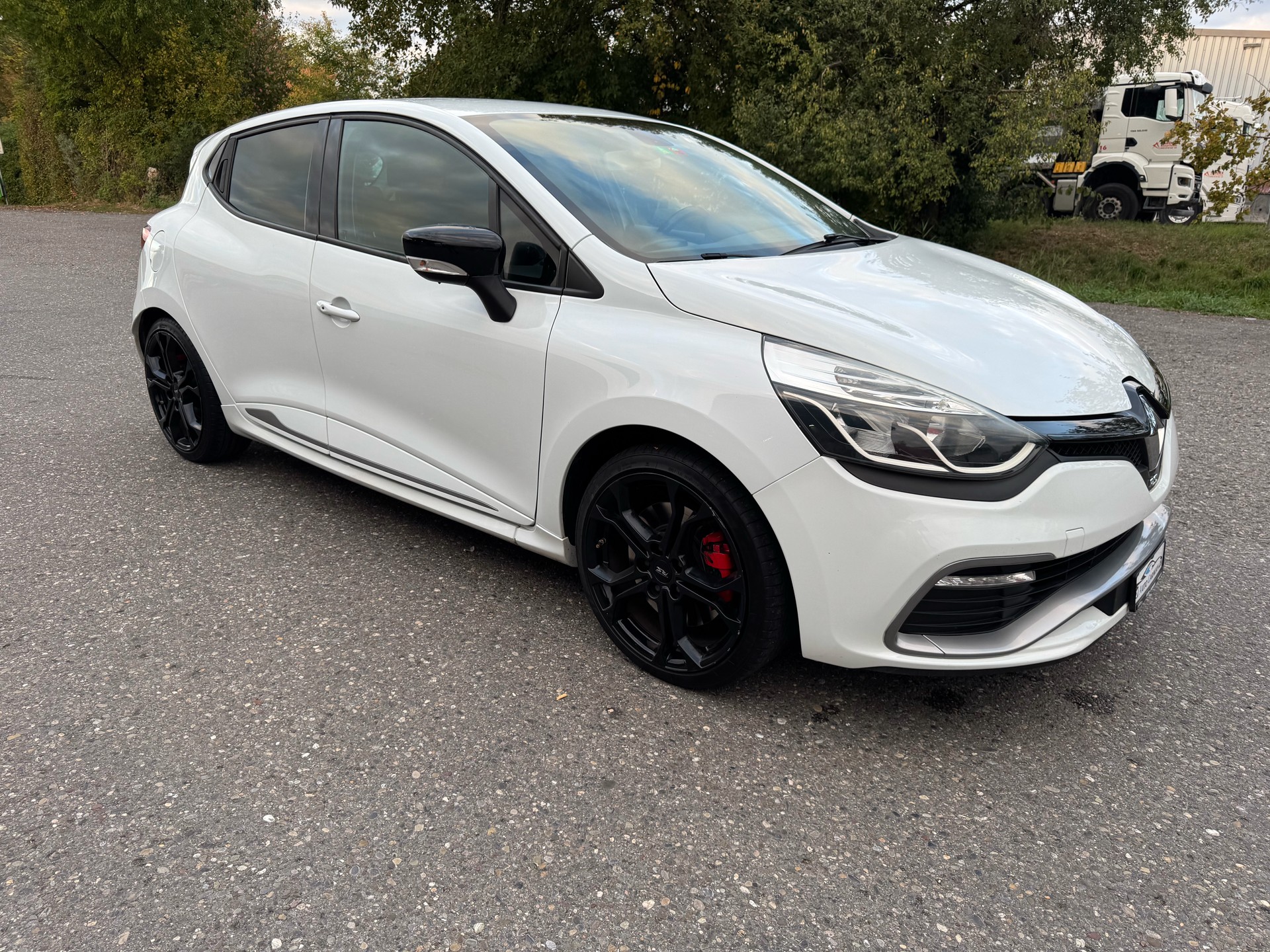 RENAULT Clio 1.6 T RS 200 EDC-showroom-element-1