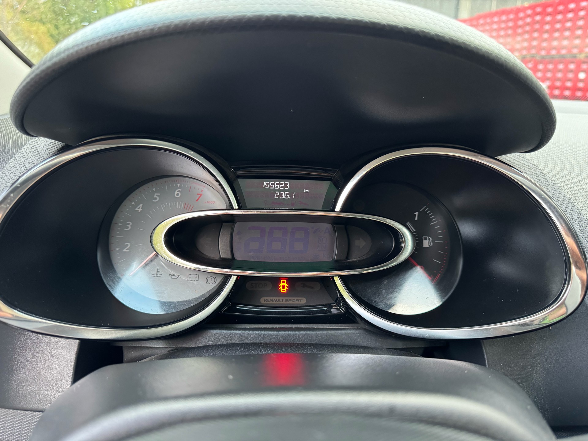 RENAULT Clio 1.6 T RS 200 EDC-image-18