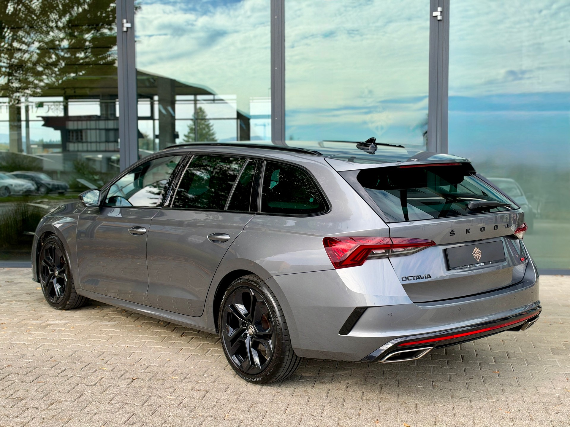 SKODA Octavia Combi 2.0 TDI DSG RS 4x4-showroom-element-3