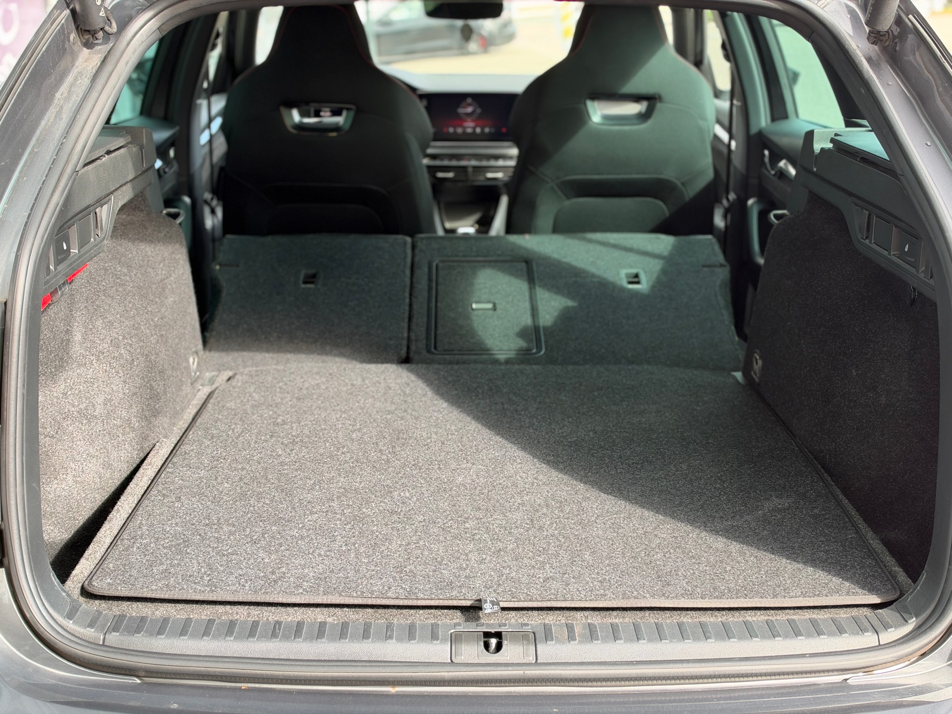 SKODA Octavia Combi 2.0 TDI DSG RS 4x4-image-13
