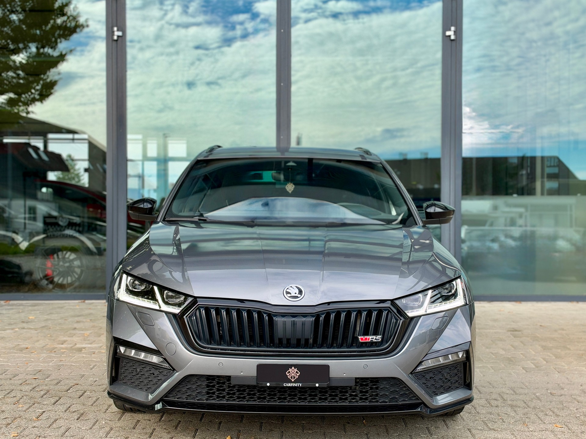 SKODA Octavia Combi 2.0 TDI DSG RS 4x4-showroom-element-1