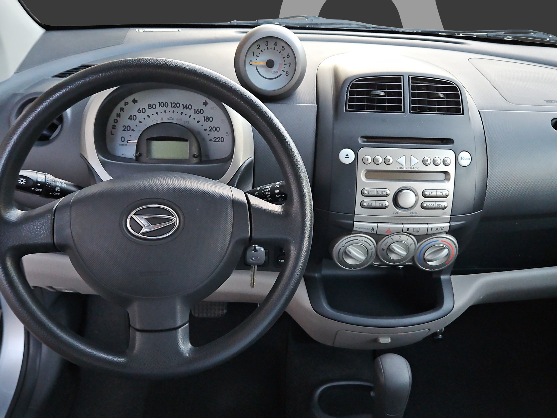 DAIHATSU Sirion 1.3 S eco-4WD Automatic-image-11