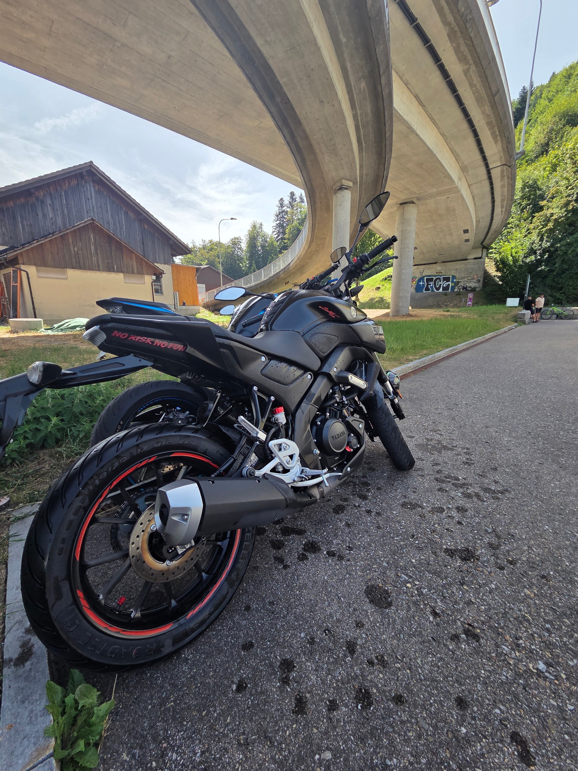 YAMAHA MT-125 ABS-image-2
