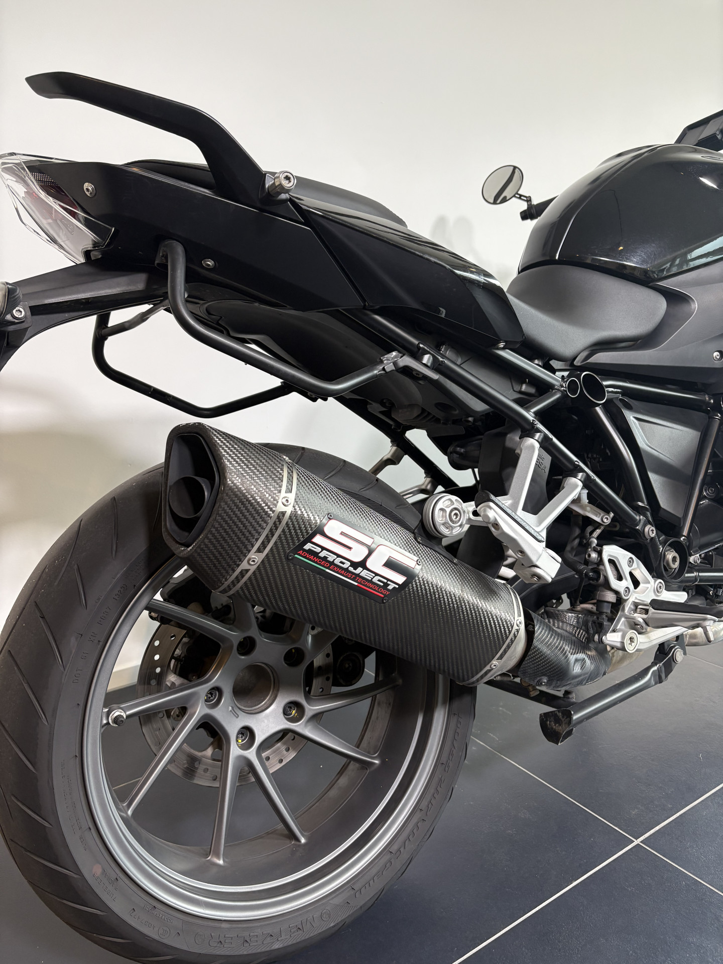 BMW R 1250 R-showroom-element-3
