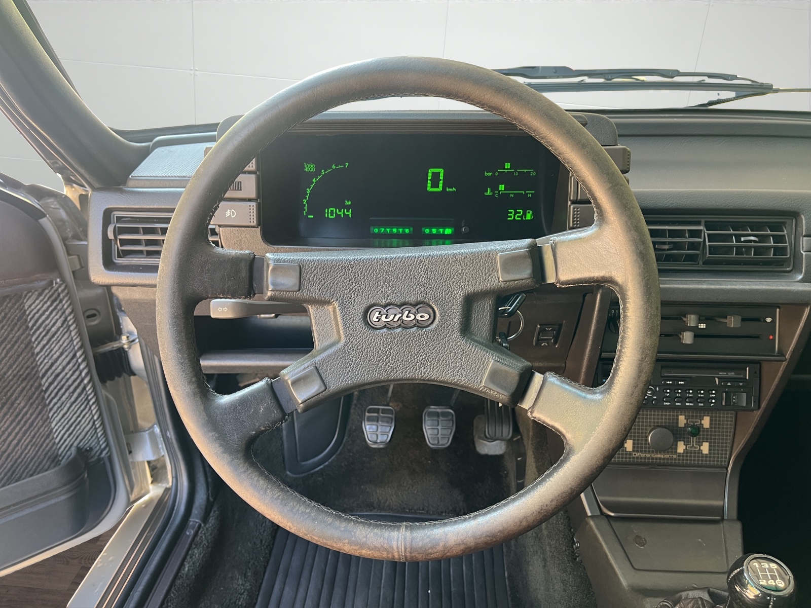 AUDI quattro Turbo-image-8