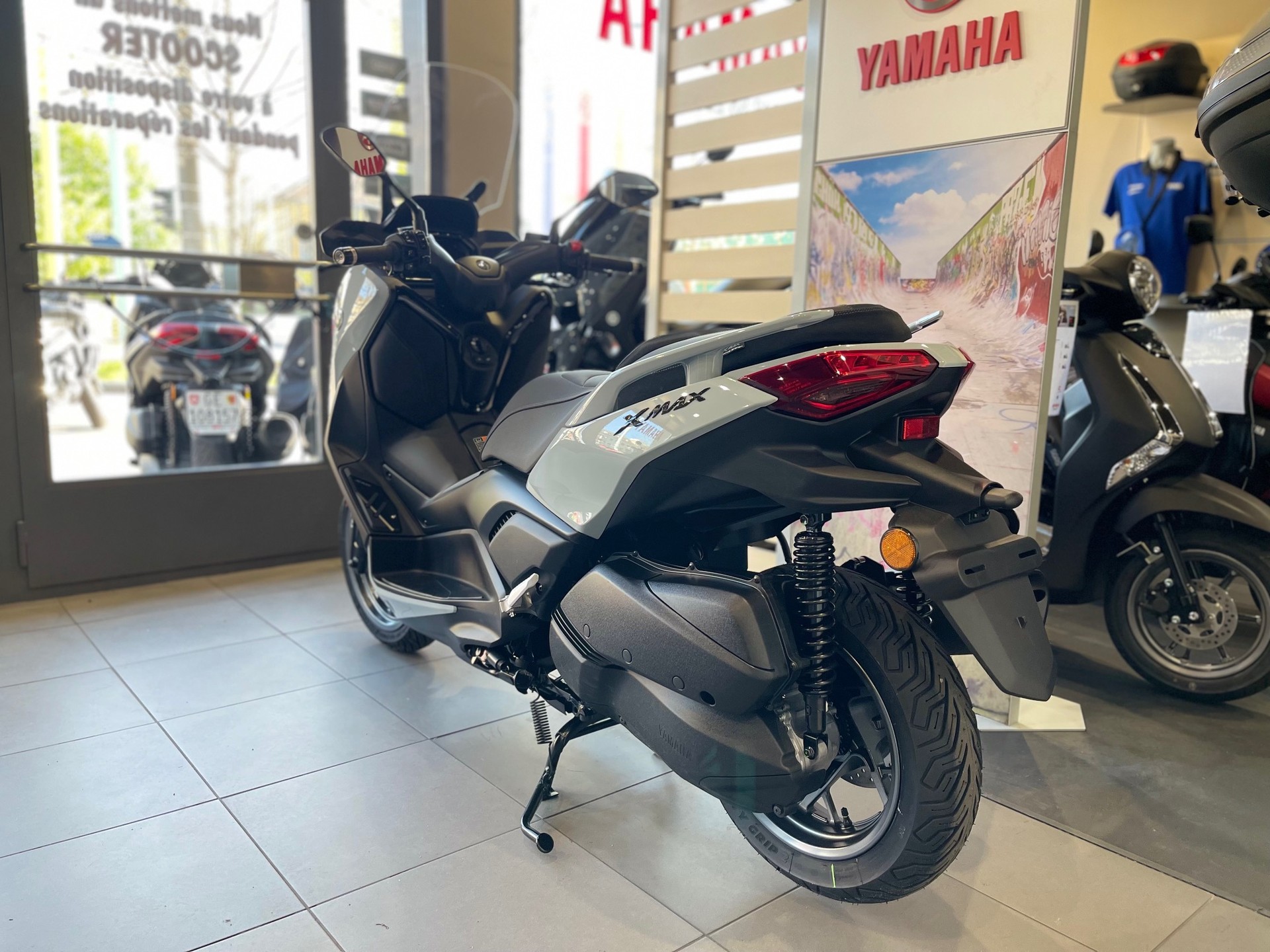 YAMAHA X-Max 300 Tech Max +-image-6