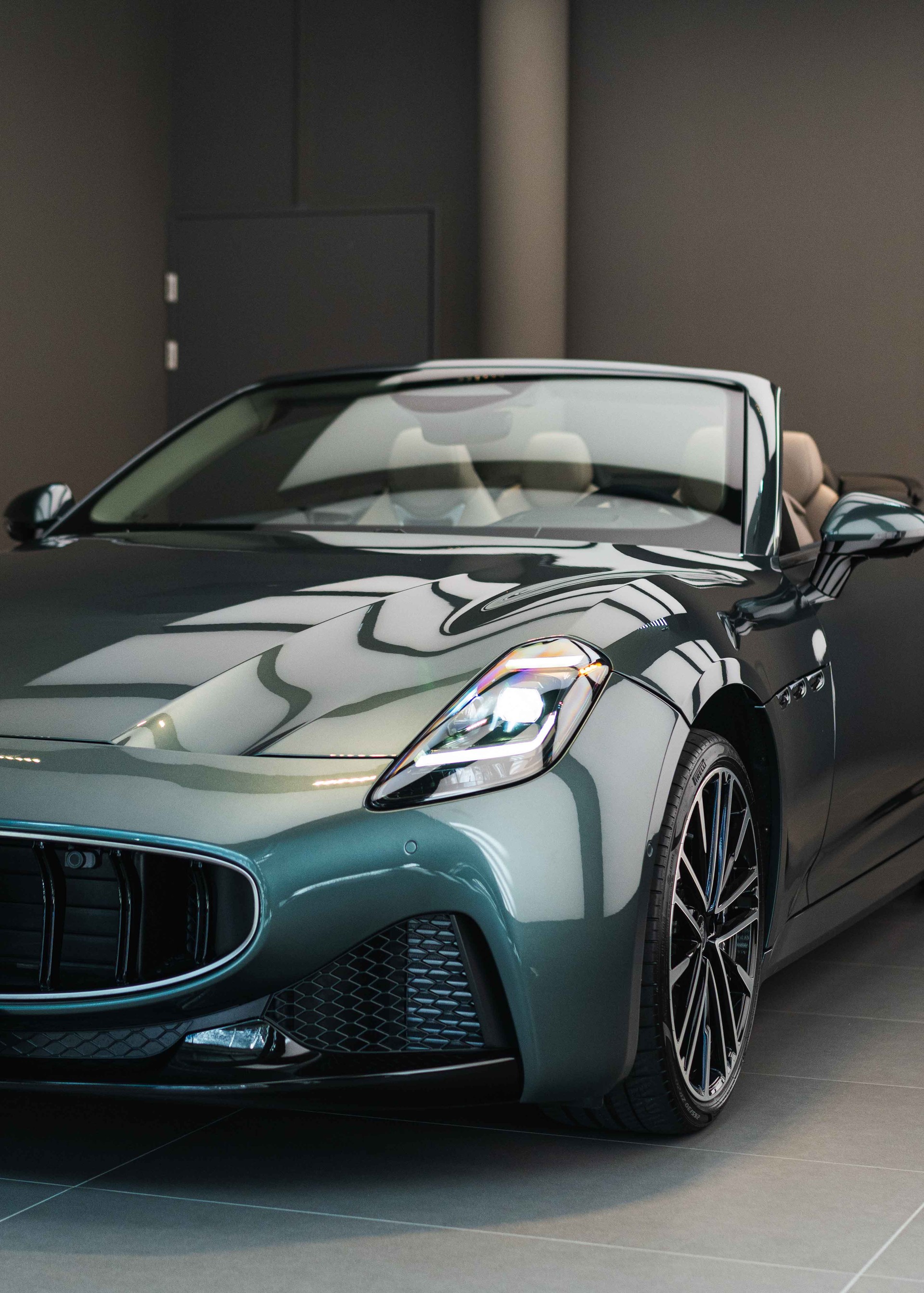 MASERATI GranCabrio Modena - Verde Giada - 2.99% Leasing-showroom-element-1