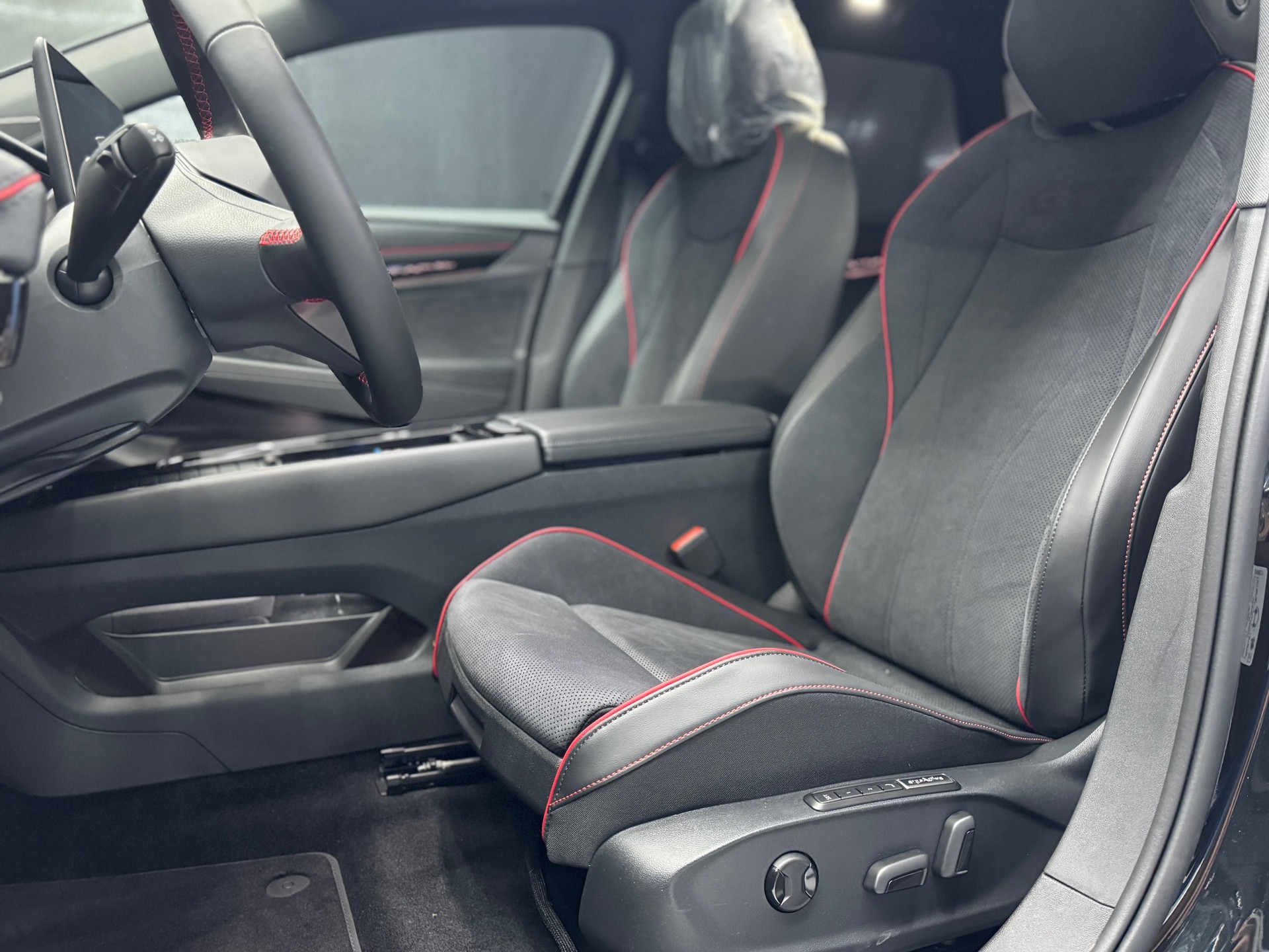 VW ID.7 Tou 86kWh GTX 4 M-image-9