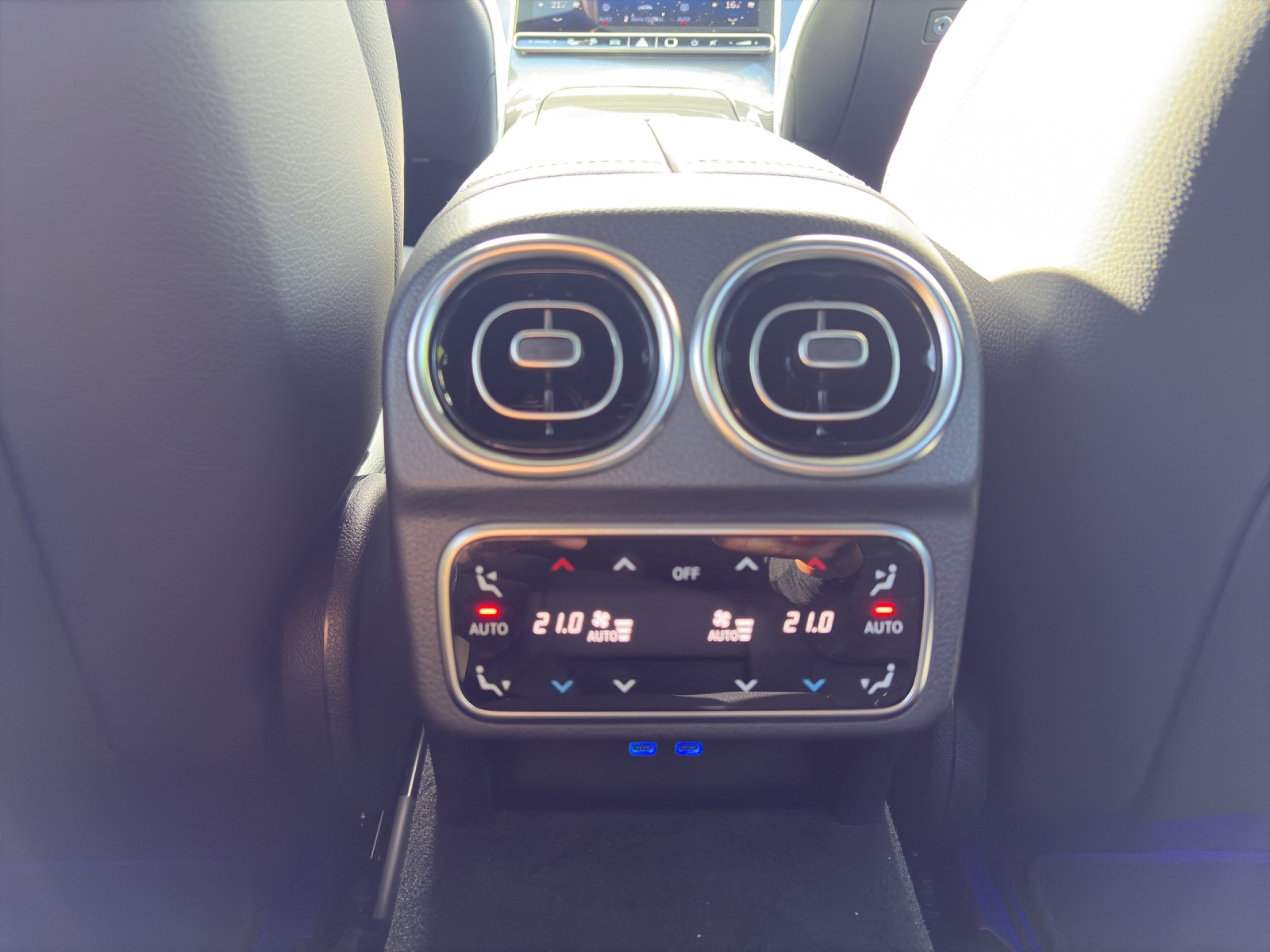 MERCEDES-BENZ C 400e 4 Matic EQ Hybrid-image-17