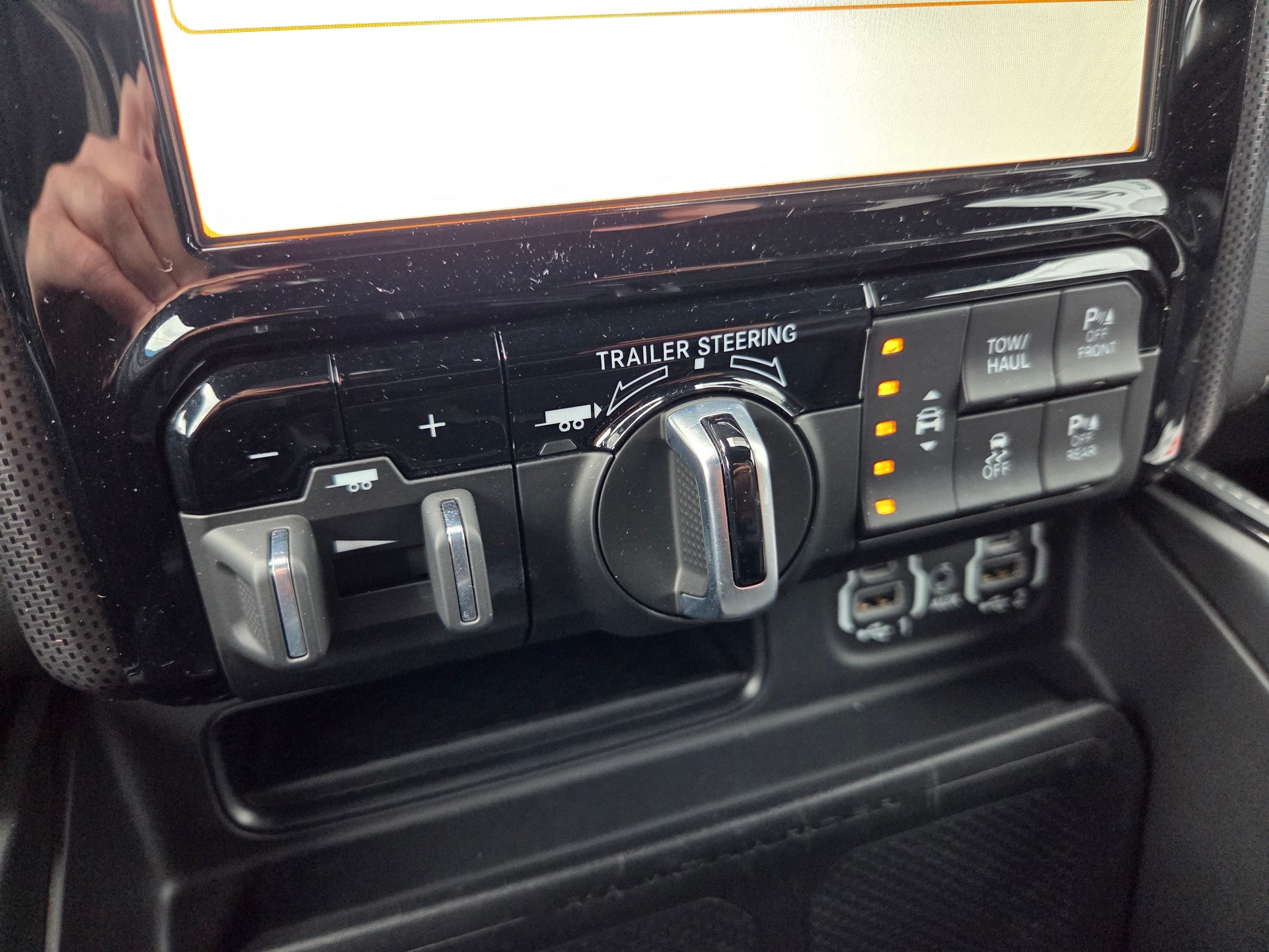 DODGE Ram 1500 5.7 V8 4x4 Limited 396PS / 3.5T AHK-image-16