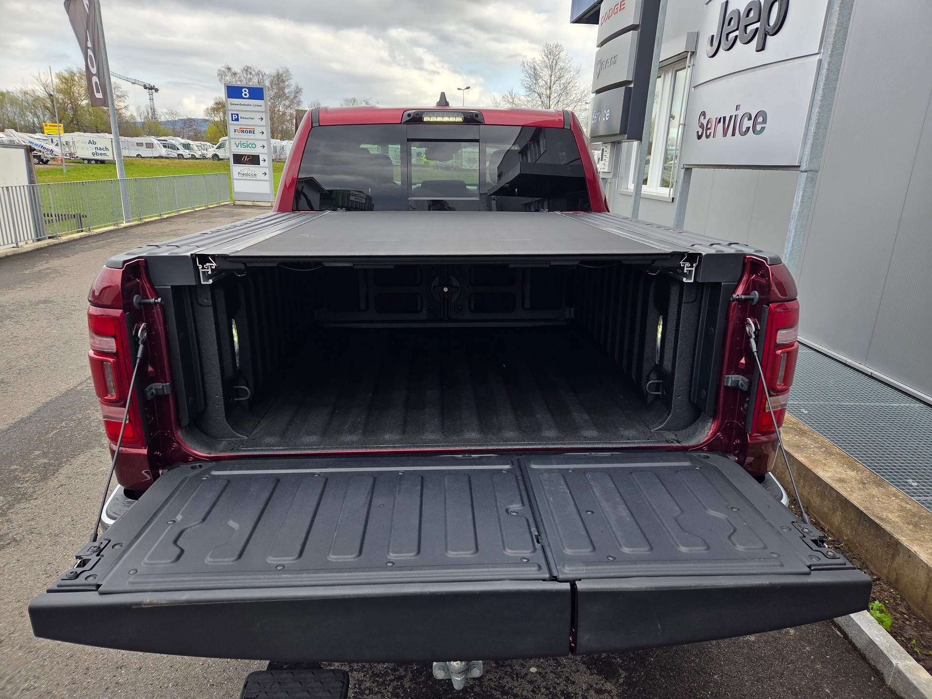 DODGE Ram 1500 5.7 V8 4x4 Limited 396PS / 3.5T AHK-image-4