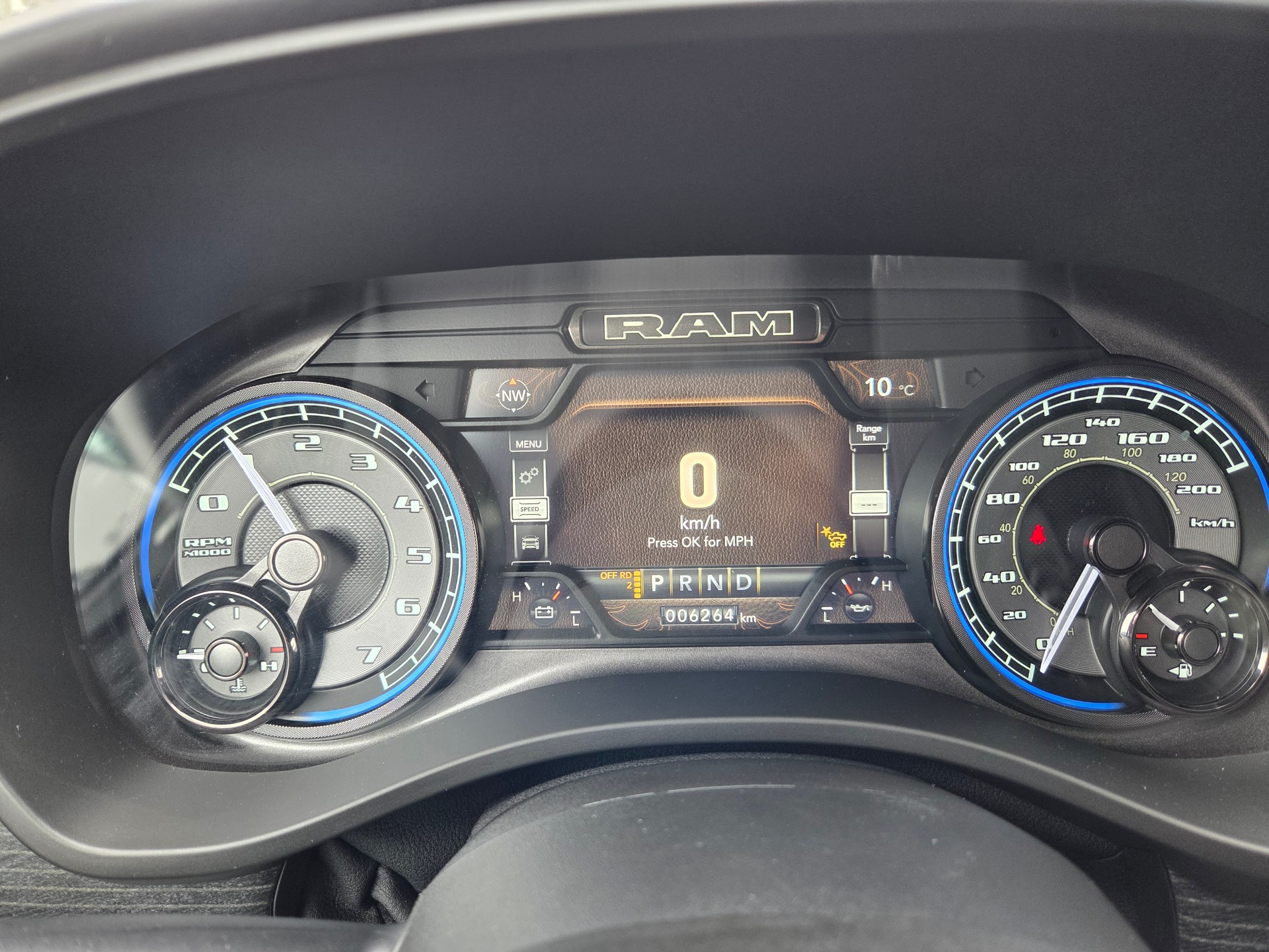 DODGE Ram 1500 5.7 V8 4x4 Limited 396PS / 3.5T AHK-image-18