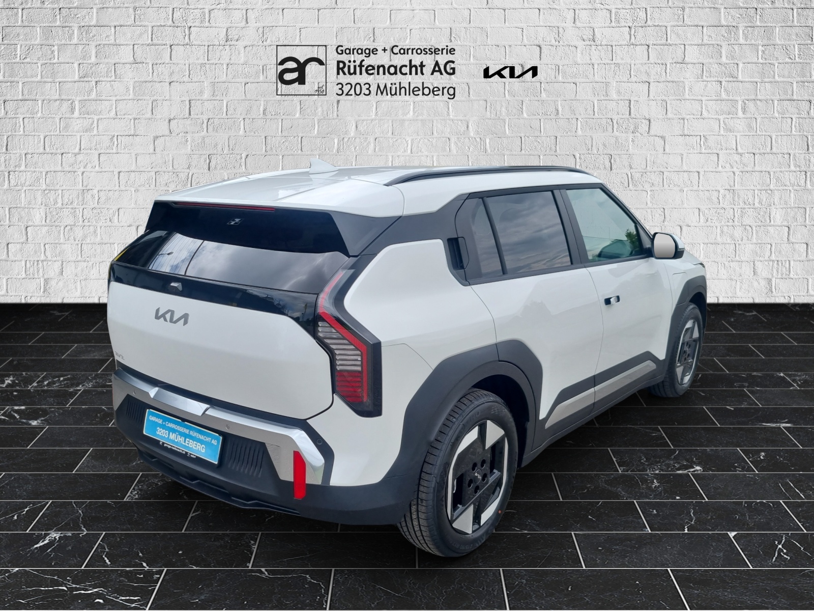 KIA EV3 81 kWh Earth-showroom-element-1