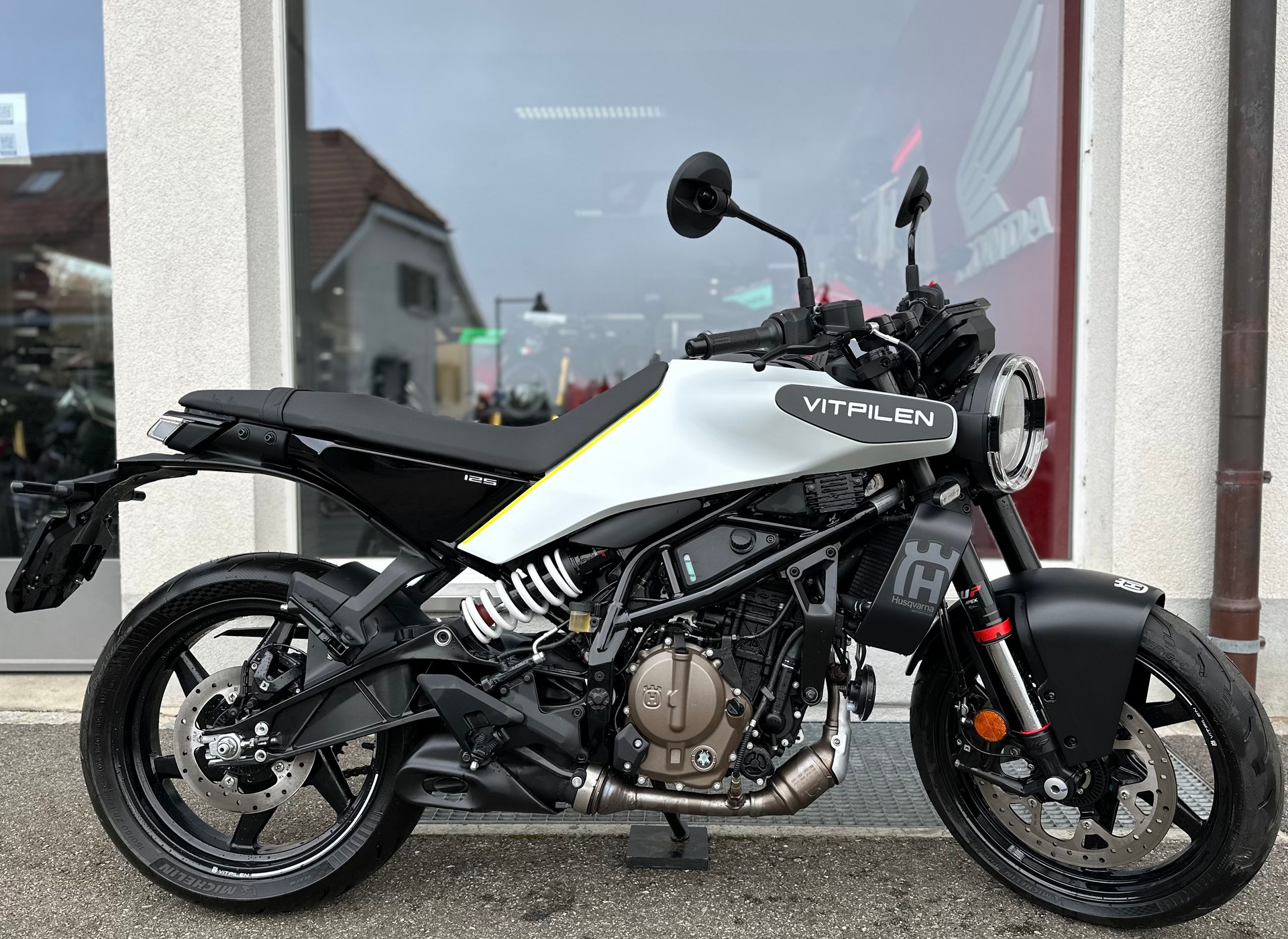 HUSQVARNA Vitpilen 125-image-0