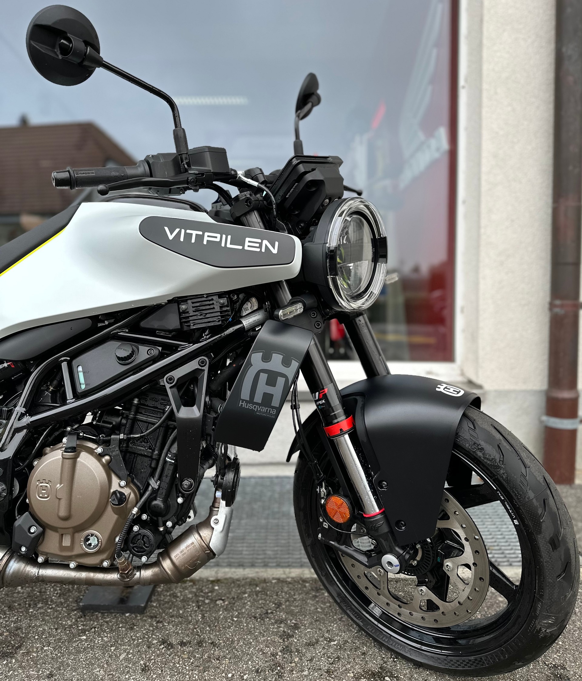 HUSQVARNA Vitpilen 125-image-4