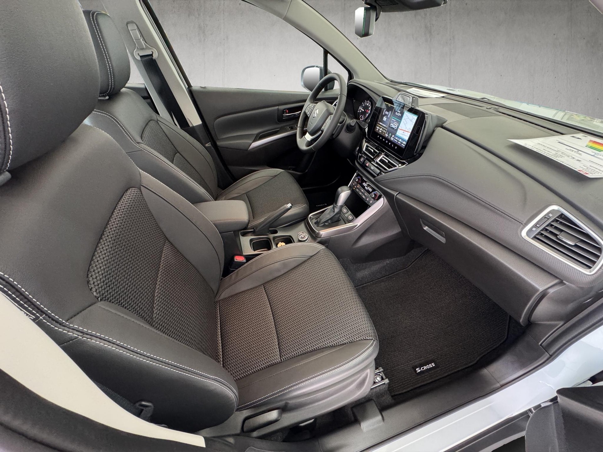 SUZUKI S-Cross 1.4 T Compact Top Hybrid 4x4-image-14