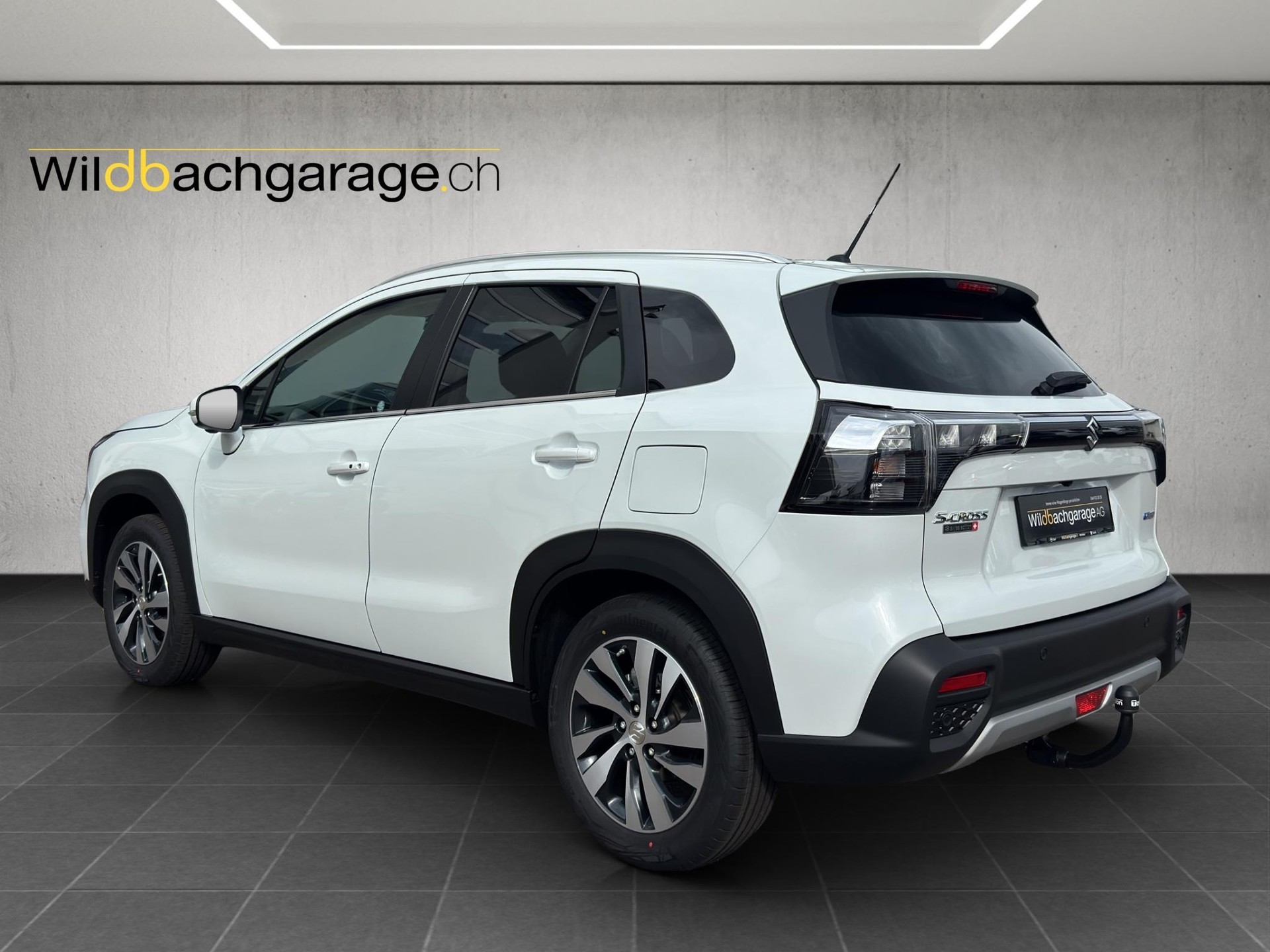 SUZUKI S-Cross 1.4 T Compact Top Hybrid 4x4-image-2