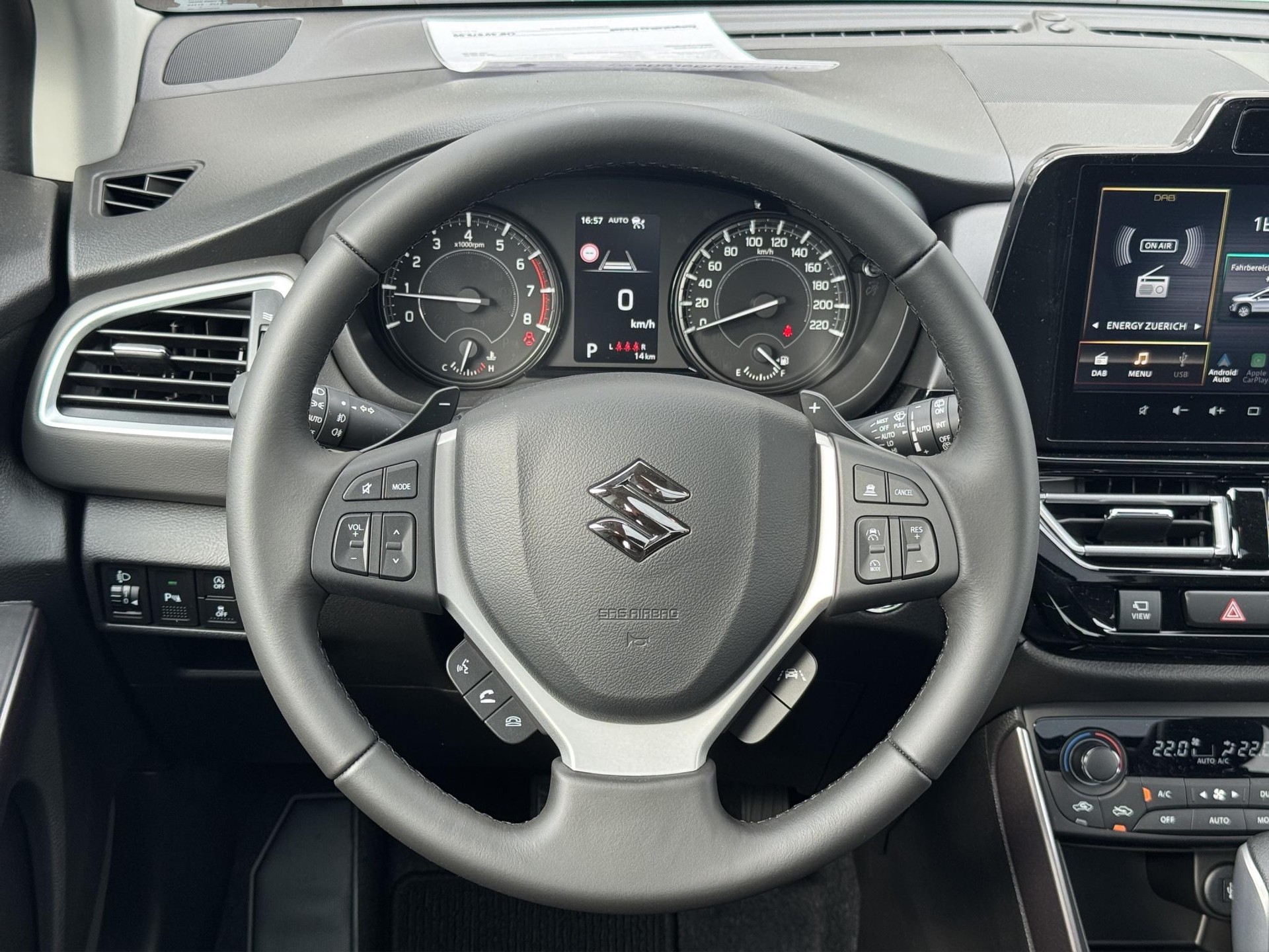 SUZUKI S-Cross 1.4 T Compact Top Hybrid 4x4-image-7