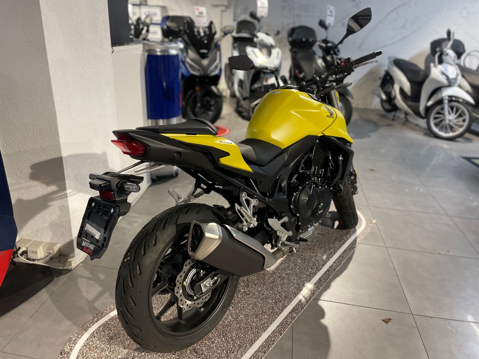 HONDA CB 750 Hornet-image-2