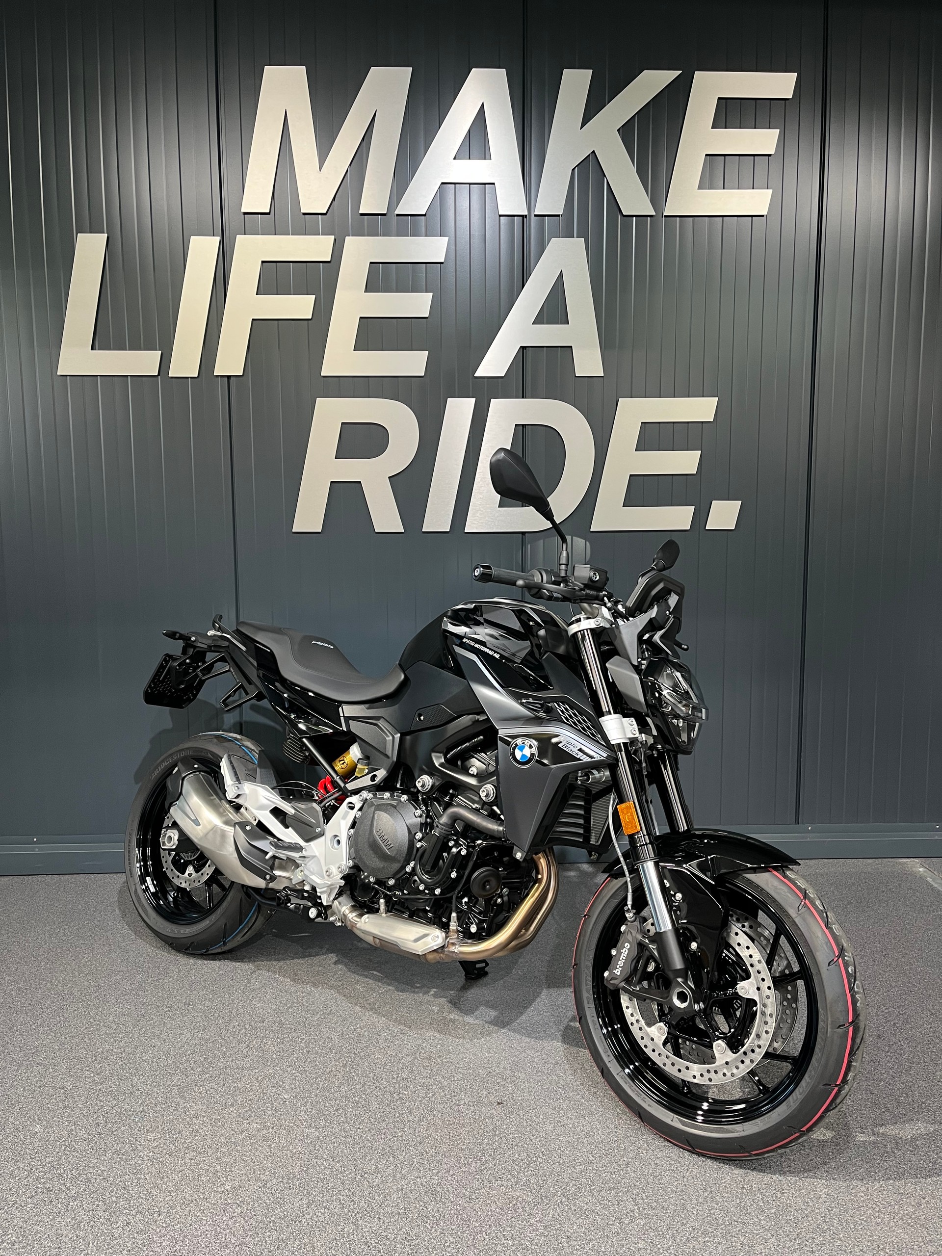 BMW F 900 R ABS-image-1
