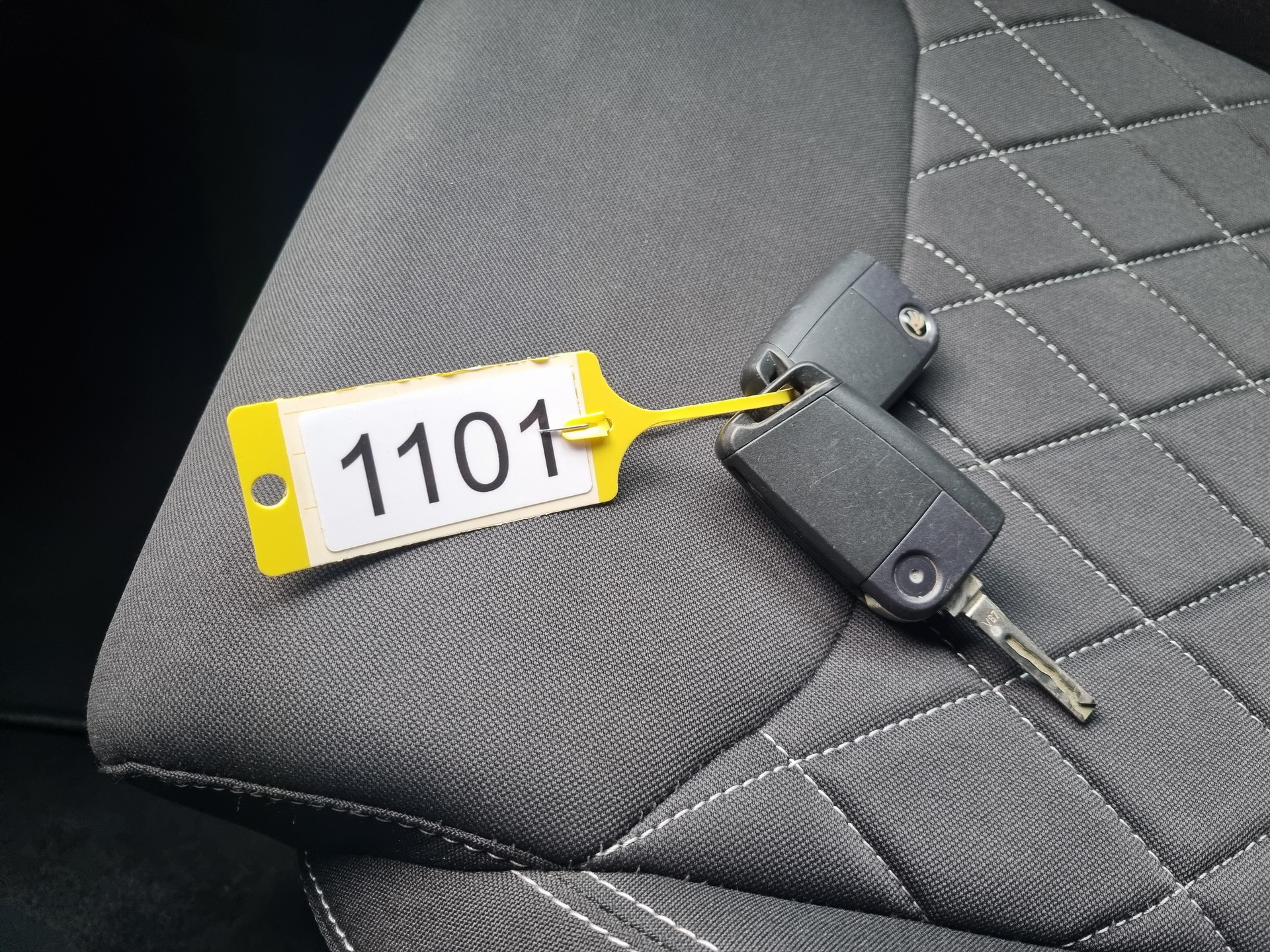 SKODA Karoq 1.5 TSI ACT SportLine DSG-image-18