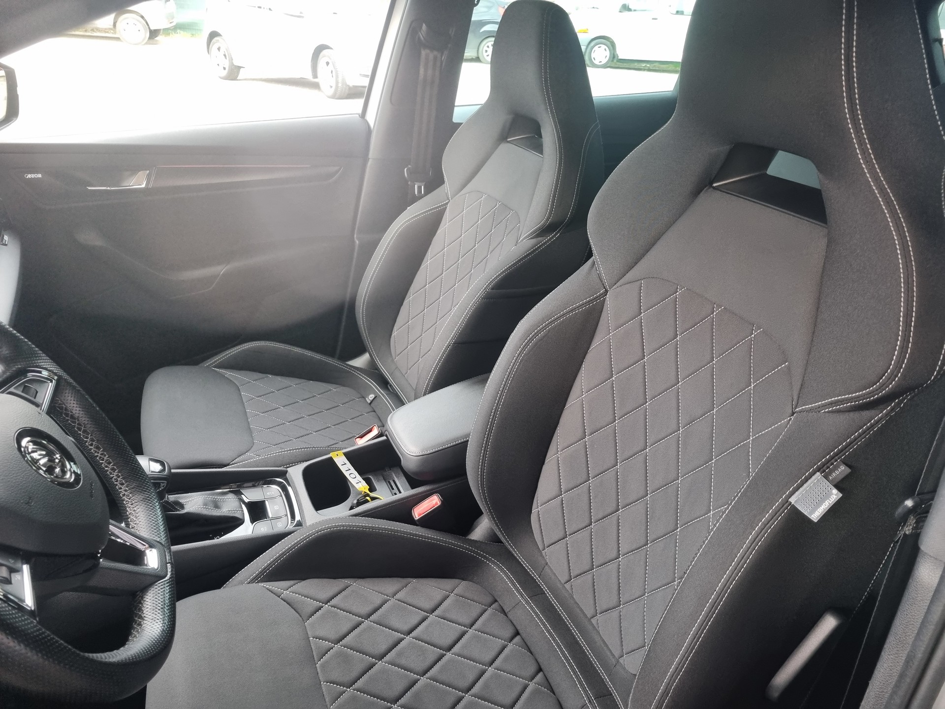 SKODA Karoq 1.5 TSI ACT SportLine DSG-image-7