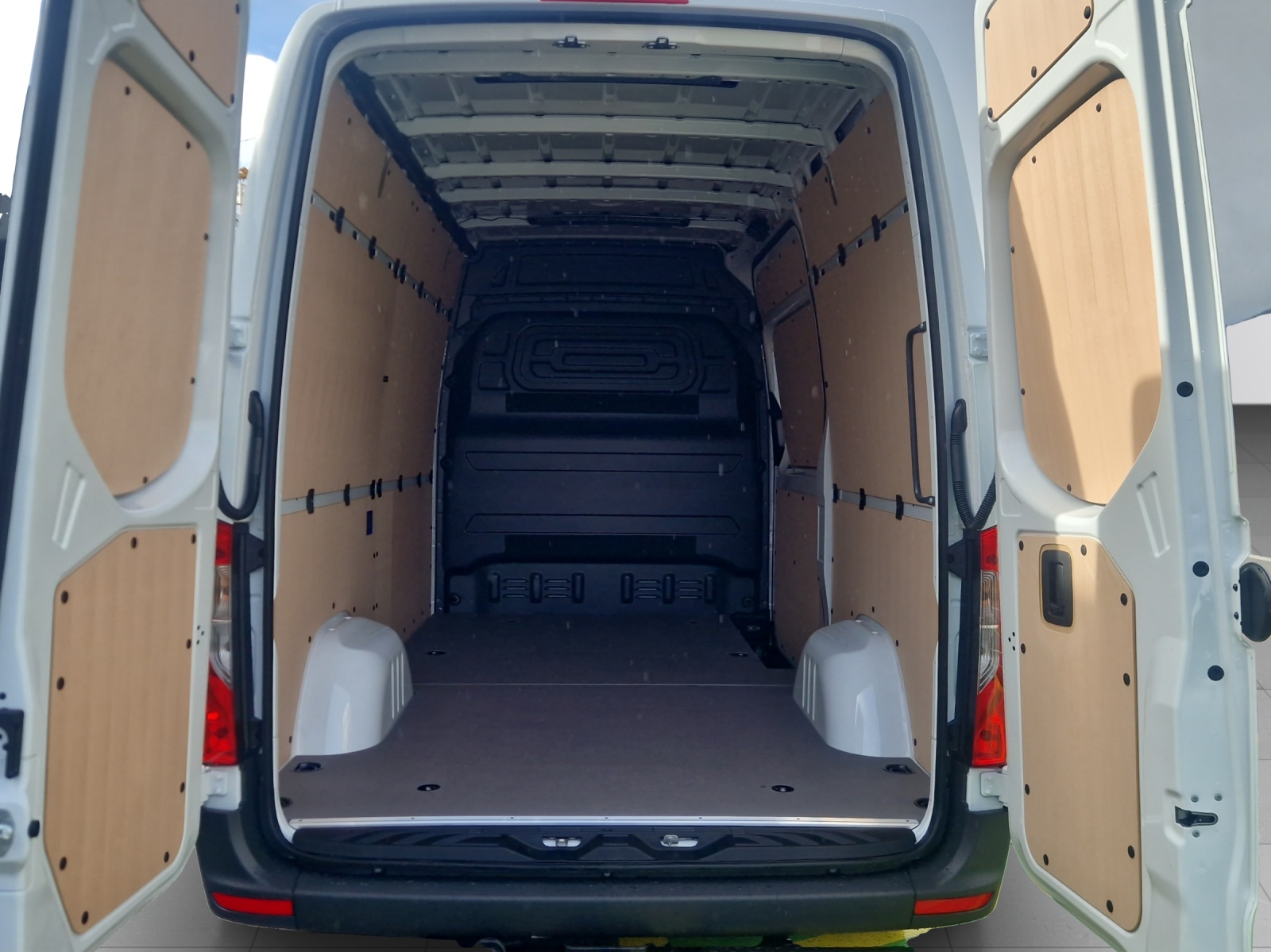 MERCEDES-BENZ Sprinter 315 CDI PRO Standard 9G-TRONIC-image-12