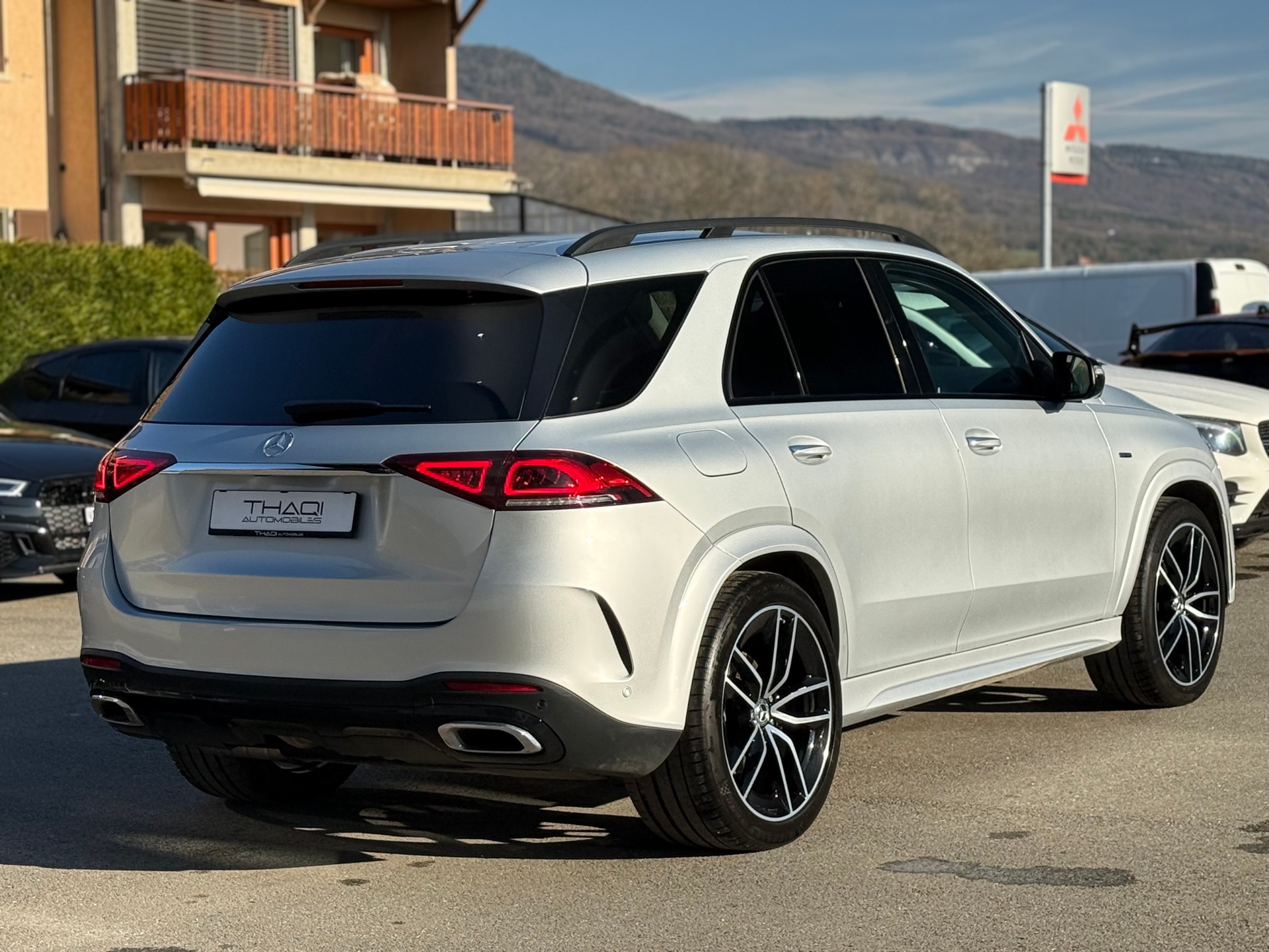 MERCEDES-BENZ GLE 350 de 4Matic AMG Line 9G-Tronic-image-10
