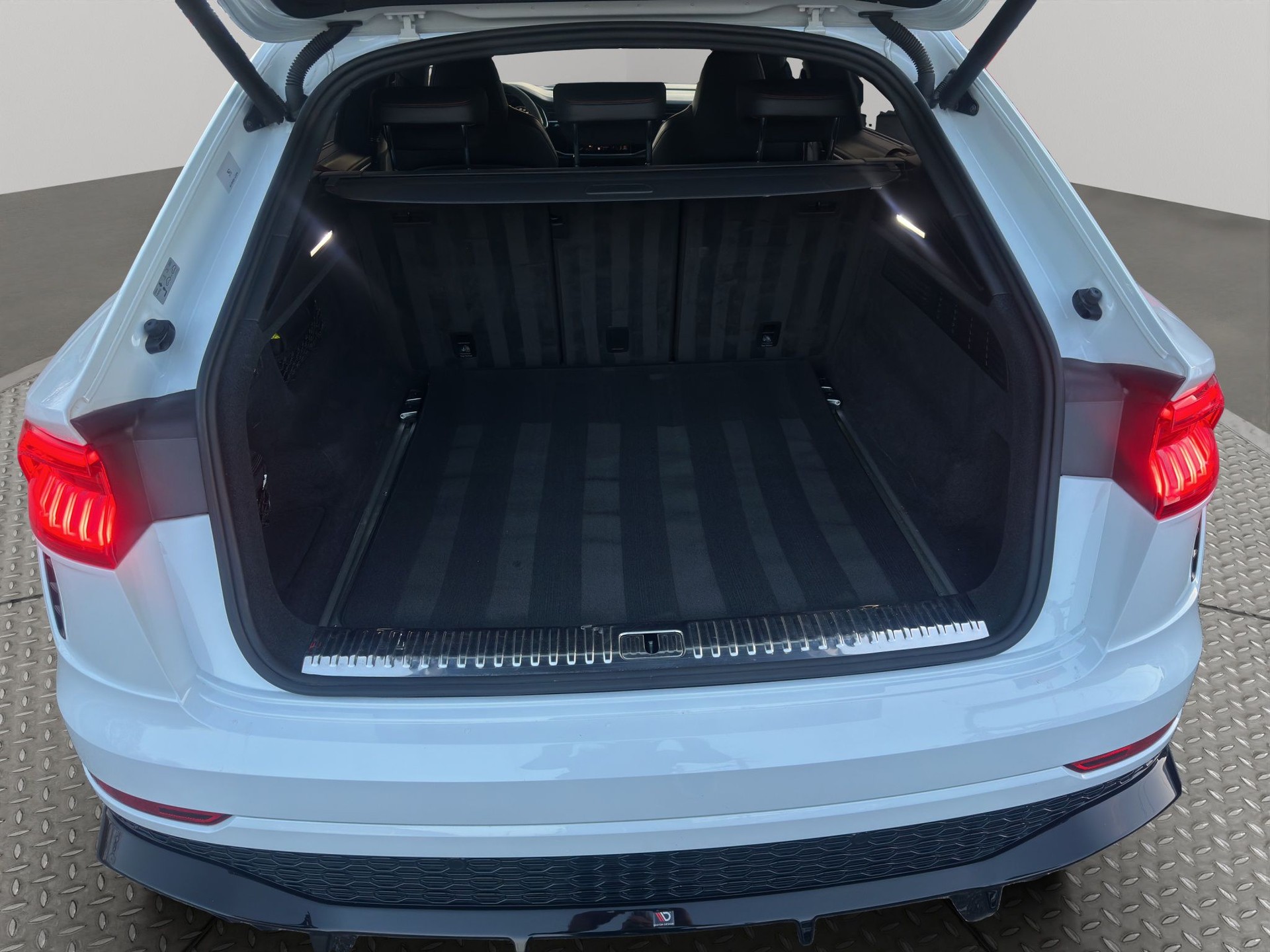 AUDI RSQ8 quattro tiptronic ABT 700PS-image-10