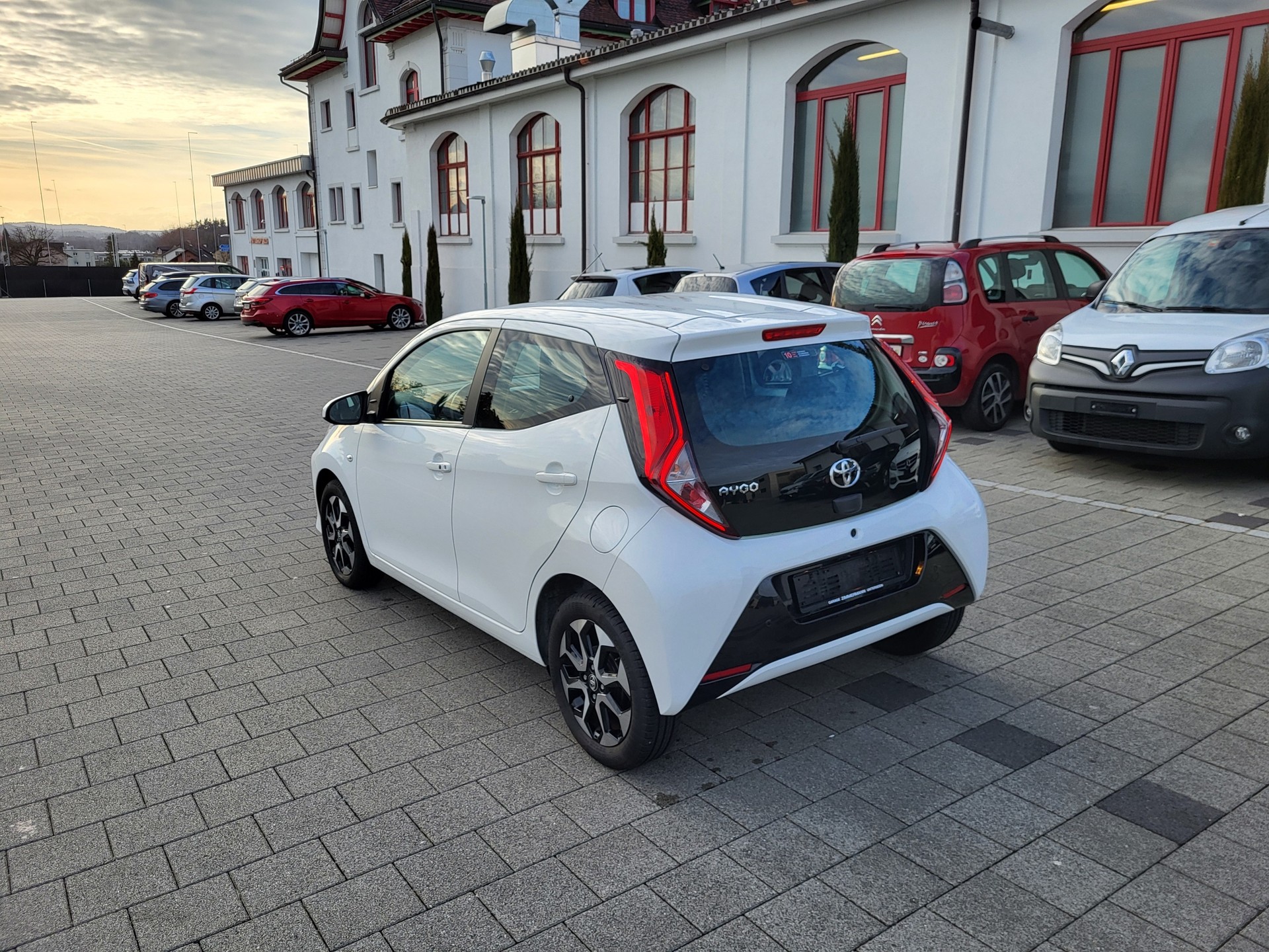 TOYOTA Aygo 1.0 VVT-i X-shift Trend-image-2