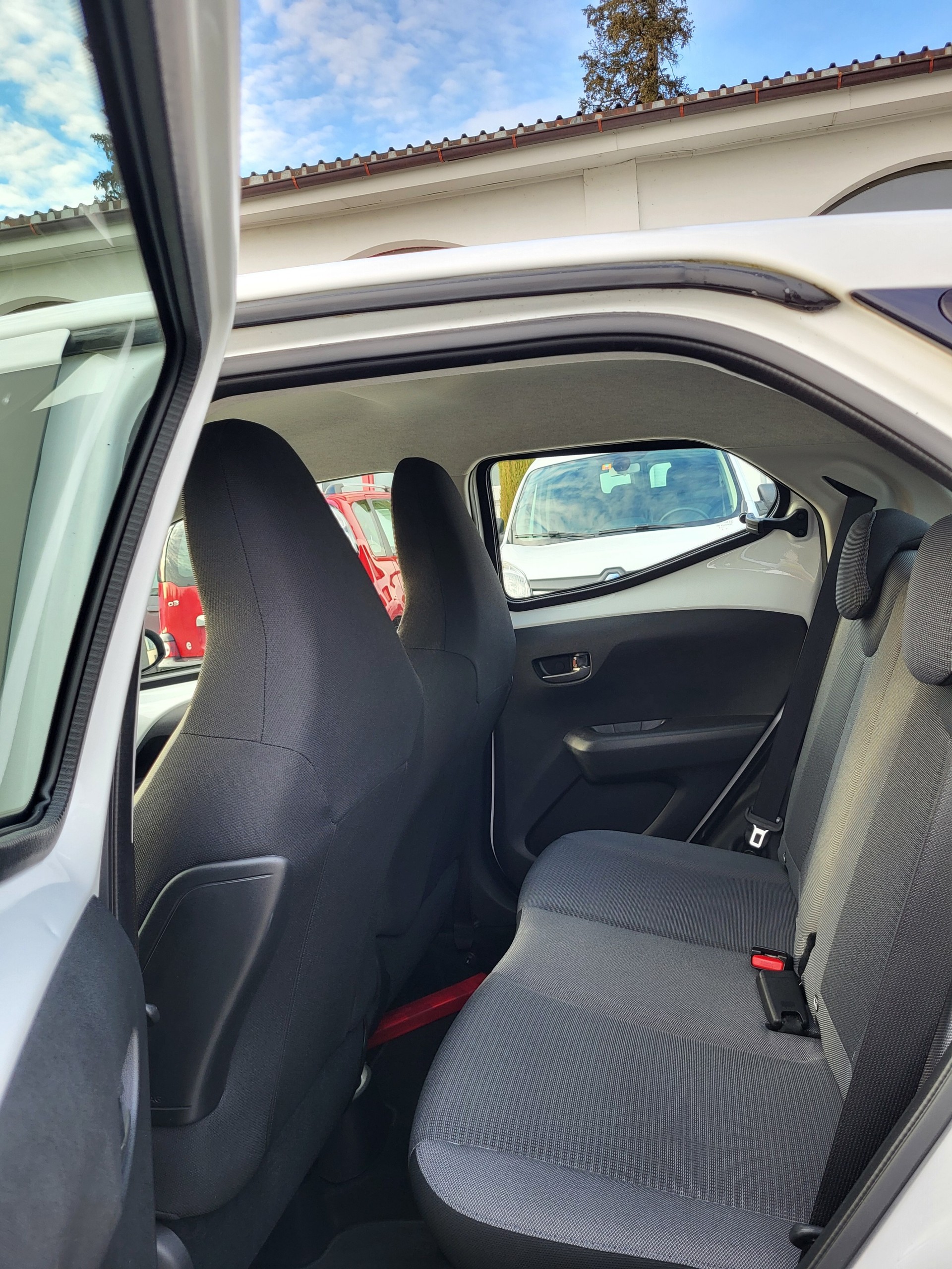 TOYOTA Aygo 1.0 VVT-i X-shift Trend-image-12