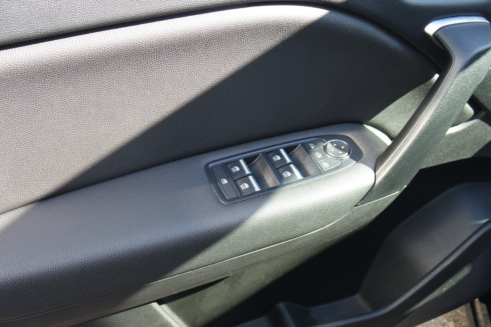 RENAULT Captur 1.3 TCe EDC Intens EDC-image-11