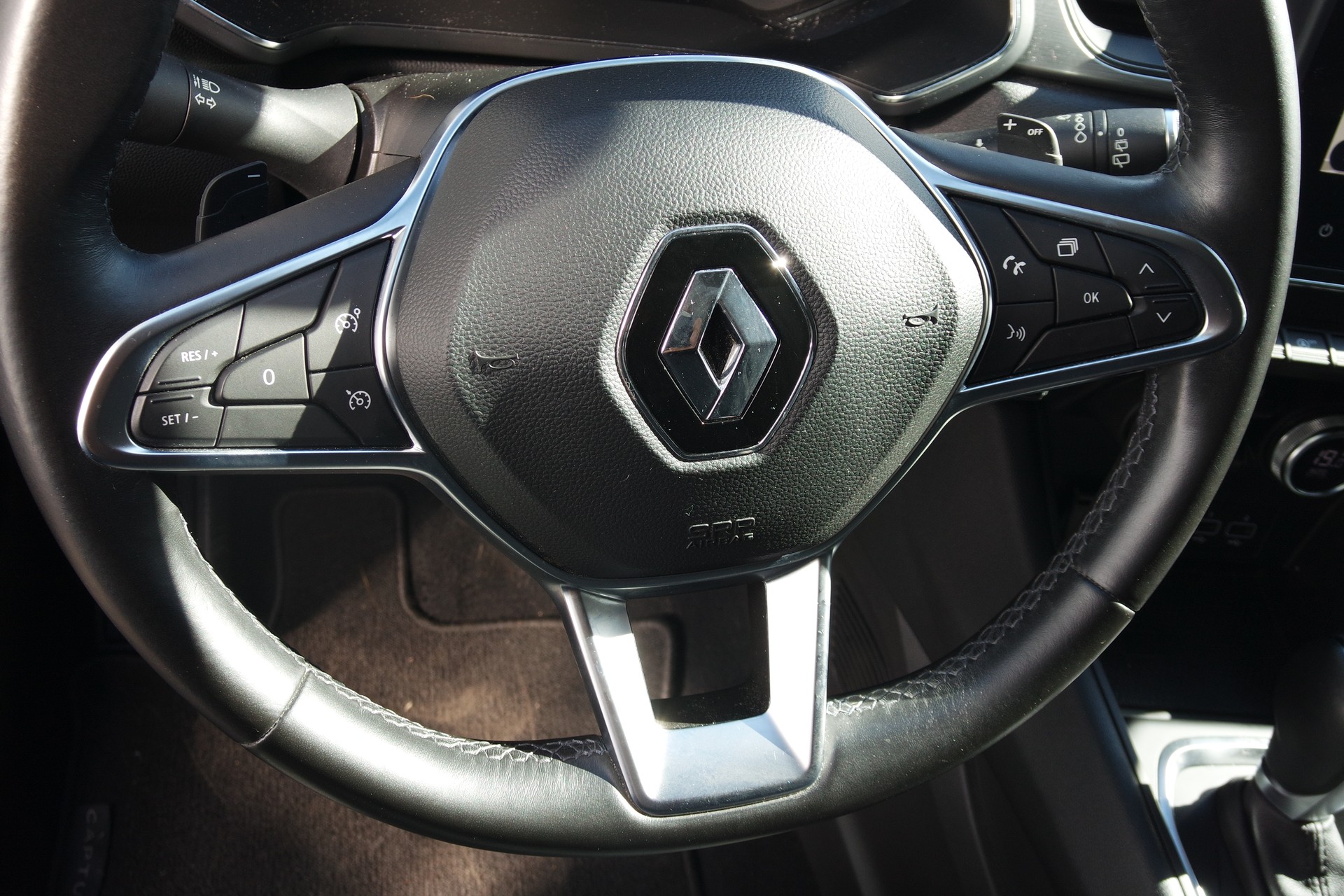 RENAULT Captur 1.3 TCe EDC Intens EDC-image-12