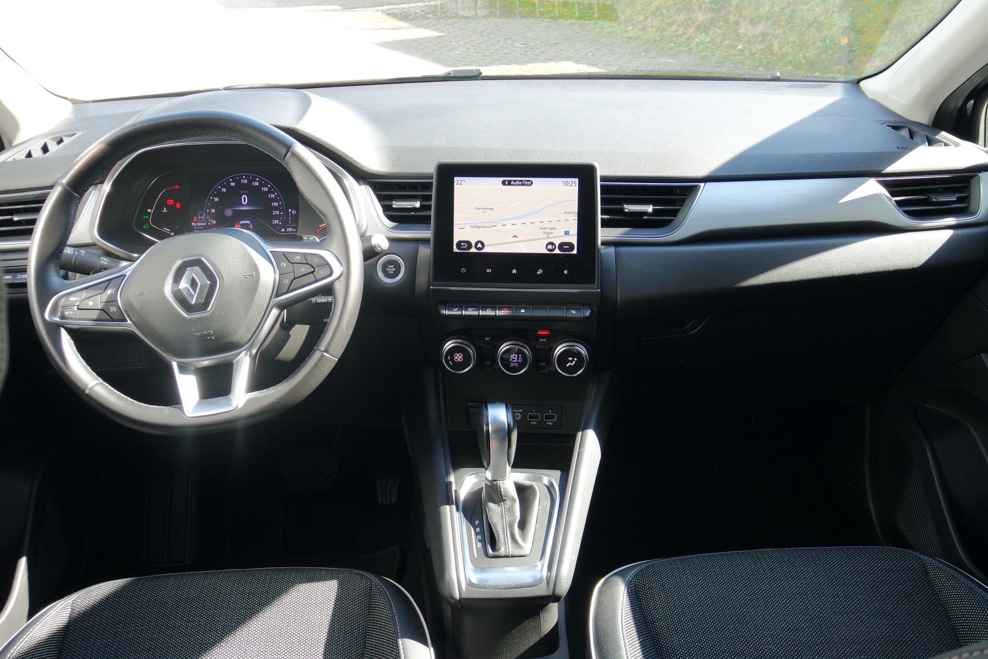 RENAULT Captur 1.3 TCe EDC Intens EDC-image-10