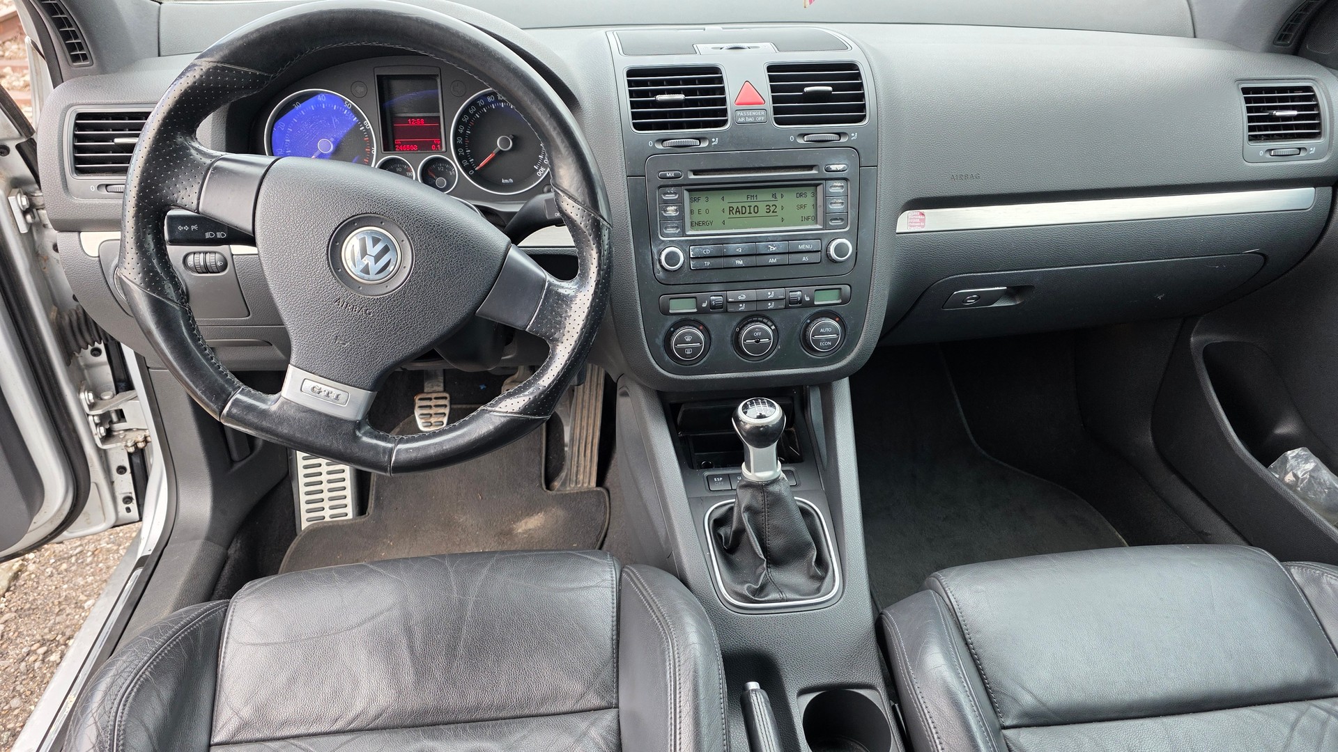 VW Golf 2.0 TFSI GTI-image-9