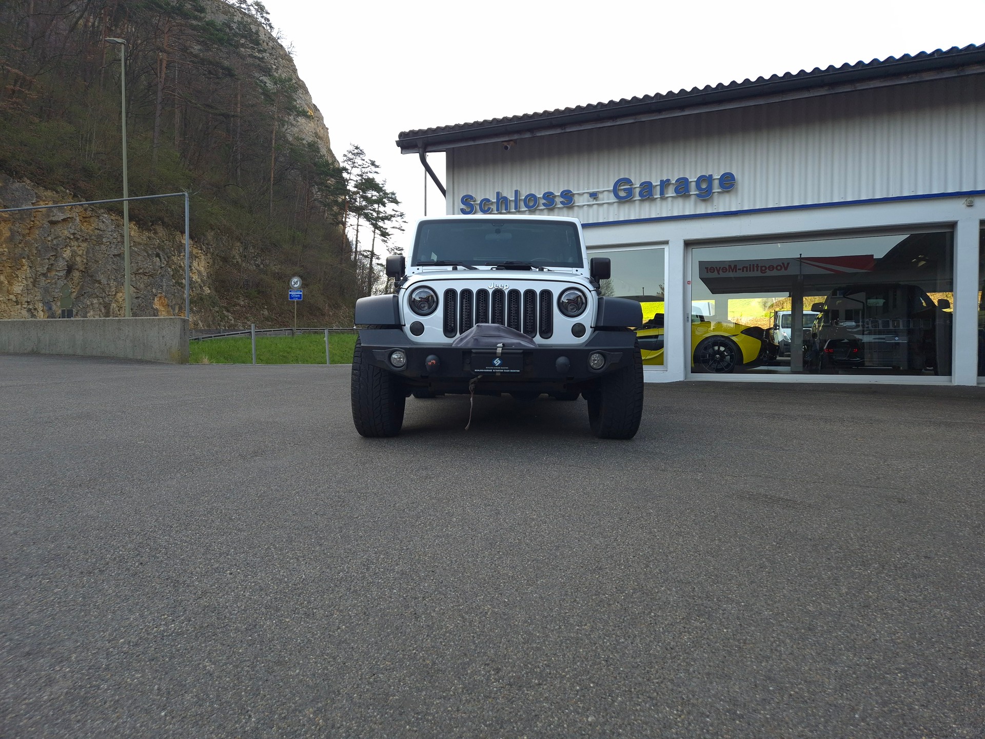 JEEP Wrangler 2.8CRD Unlimited Arctic Automatic-showroom-element-3