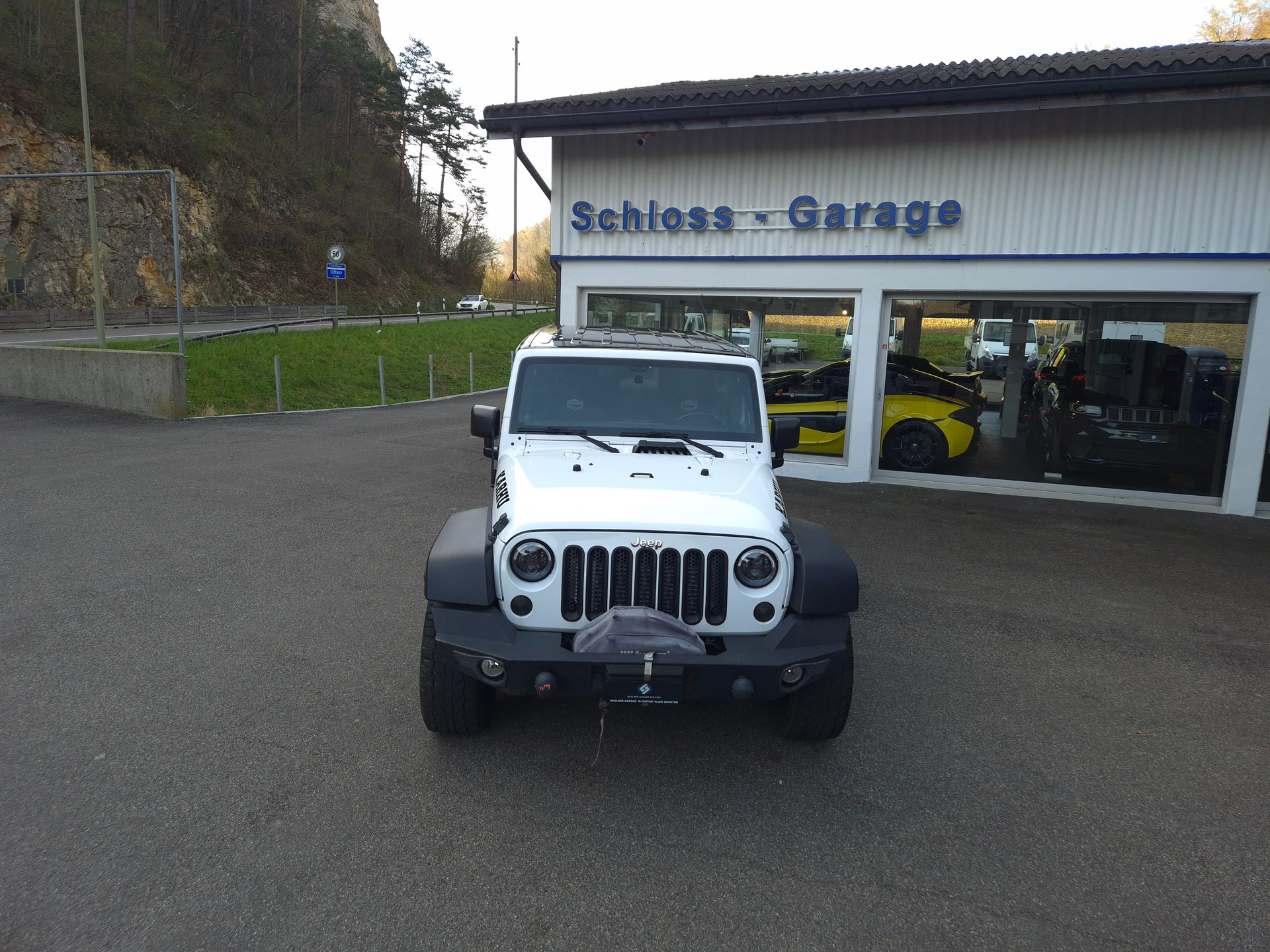 JEEP Wrangler 2.8CRD Unlimited Arctic Automatic-showroom-element-2