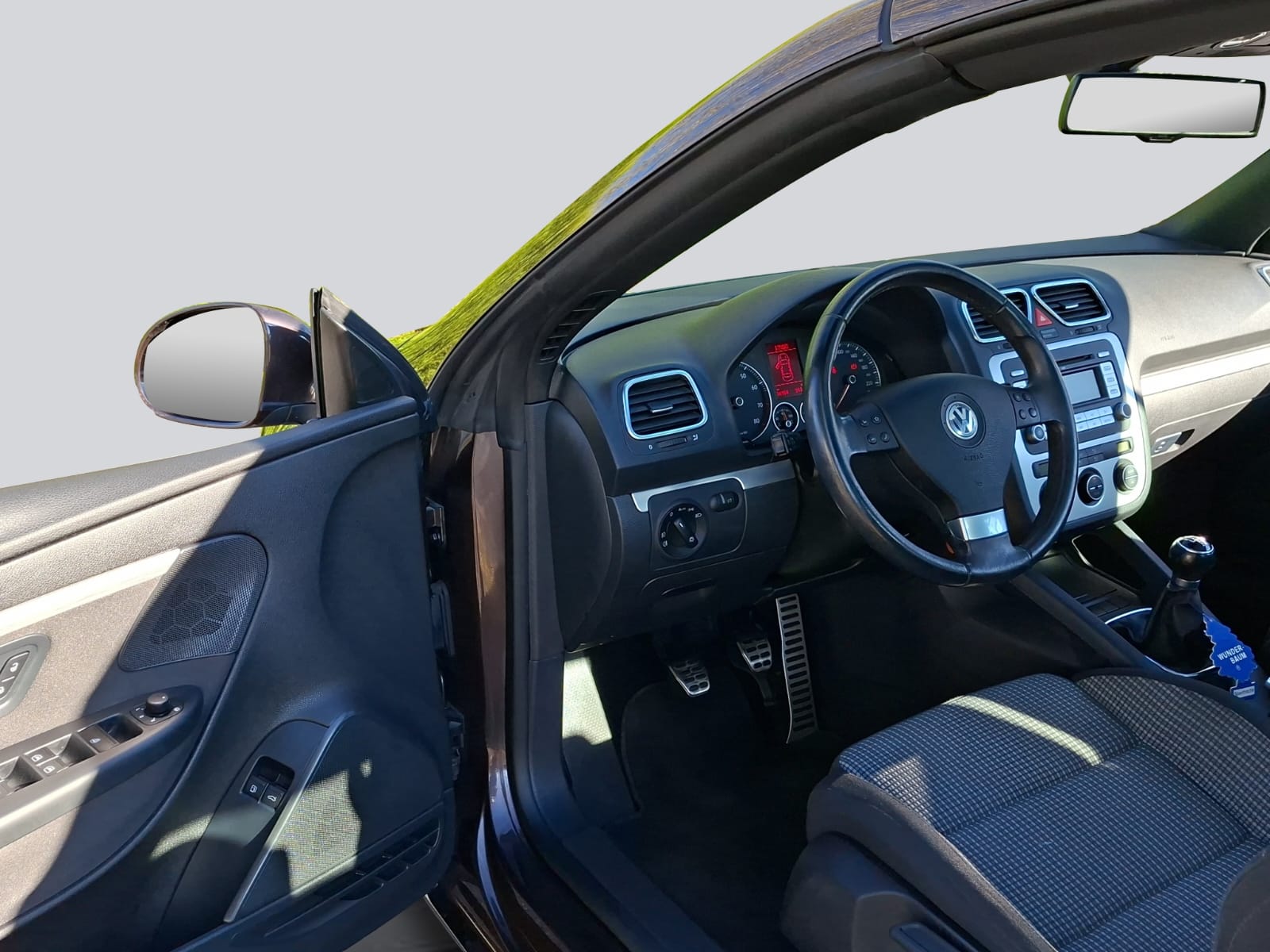 VW Eos 2.0 FSI Turbo-image-10