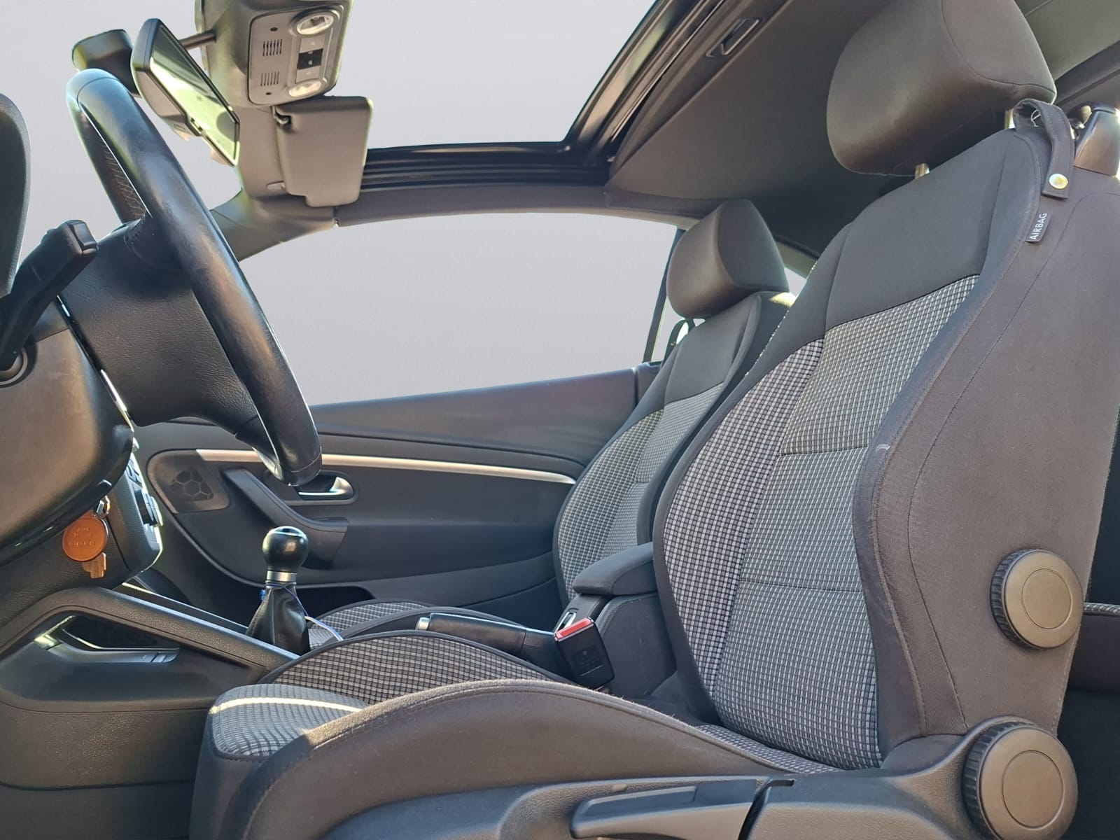 VW Eos 2.0 FSI Turbo-image-9