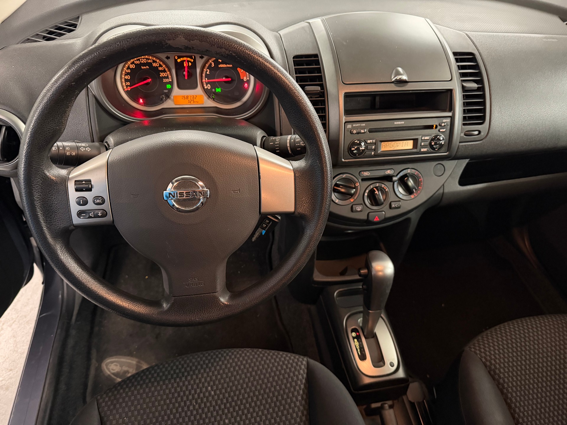NISSAN Note 1.6 tekna-image-8