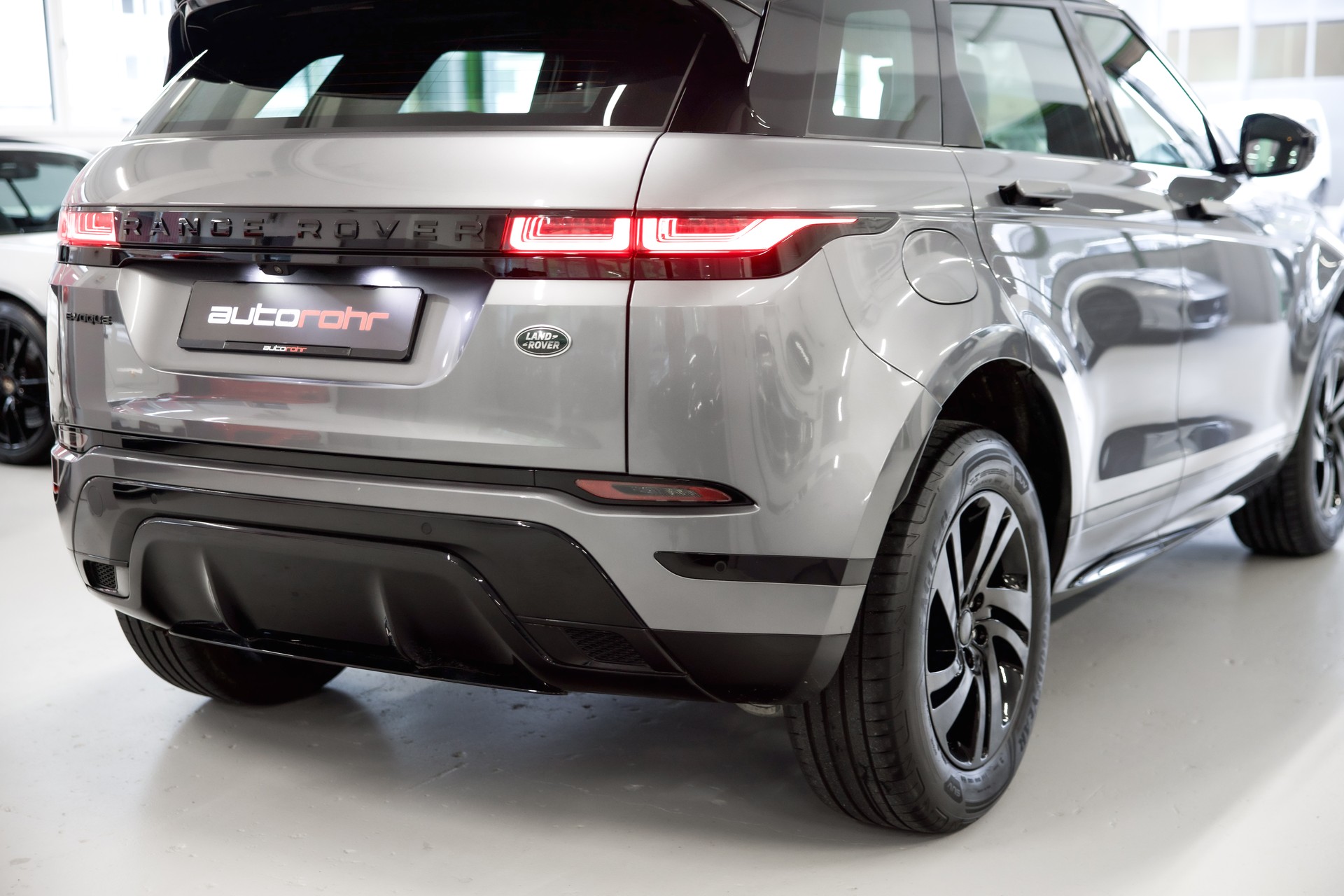 LAND ROVER Range Rover Evoque D R-Dynamic S-image-12
