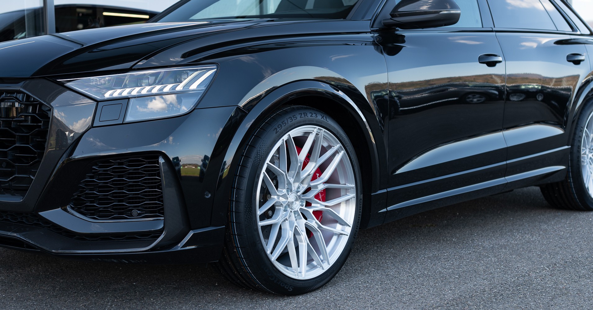 AUDI RSQ8 quattro FULL CARBONE-image-9