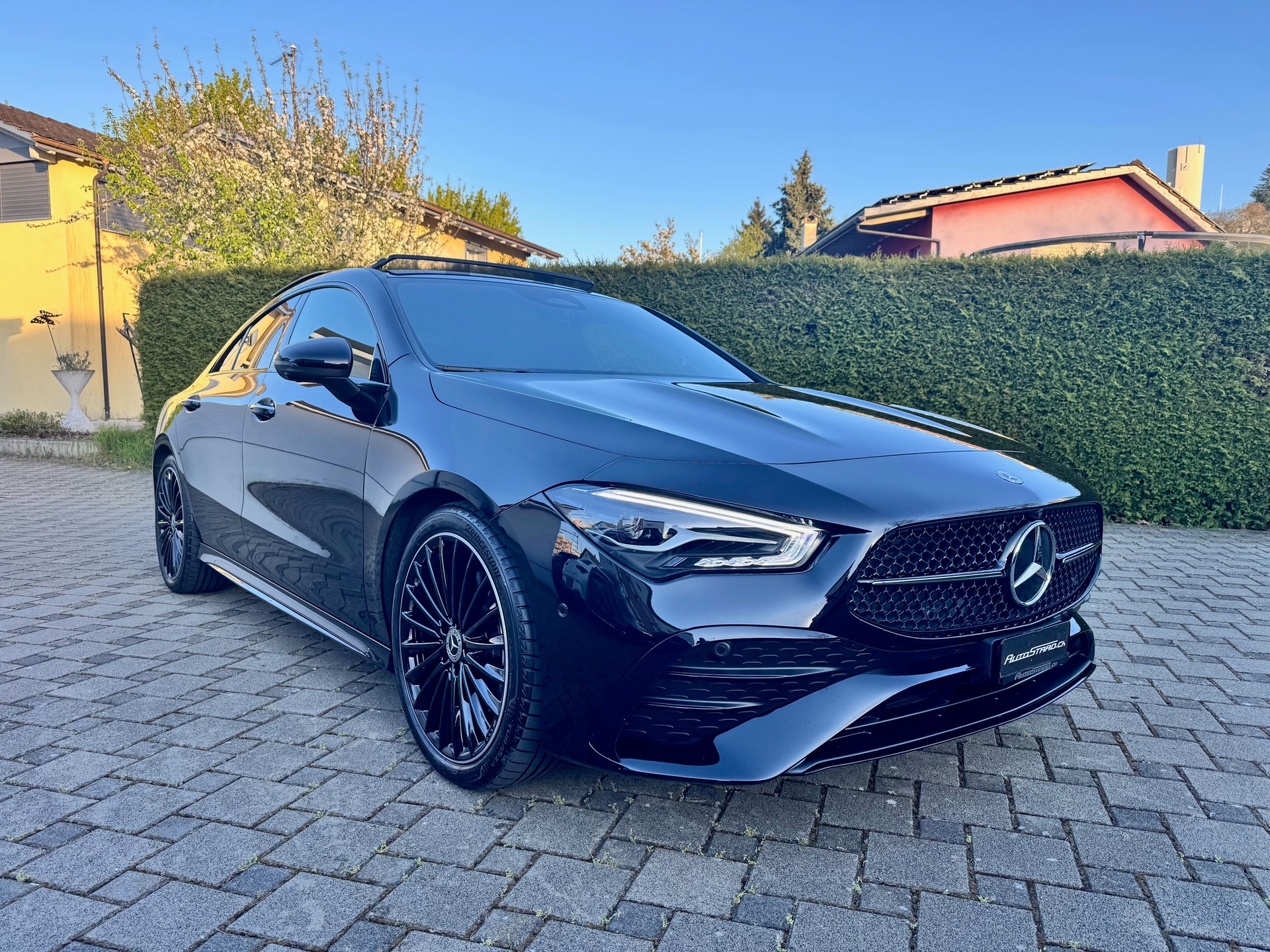 MERCEDES-BENZ CLA 220 AMG Line 4Matic 8G-DCT-showroom-element-2