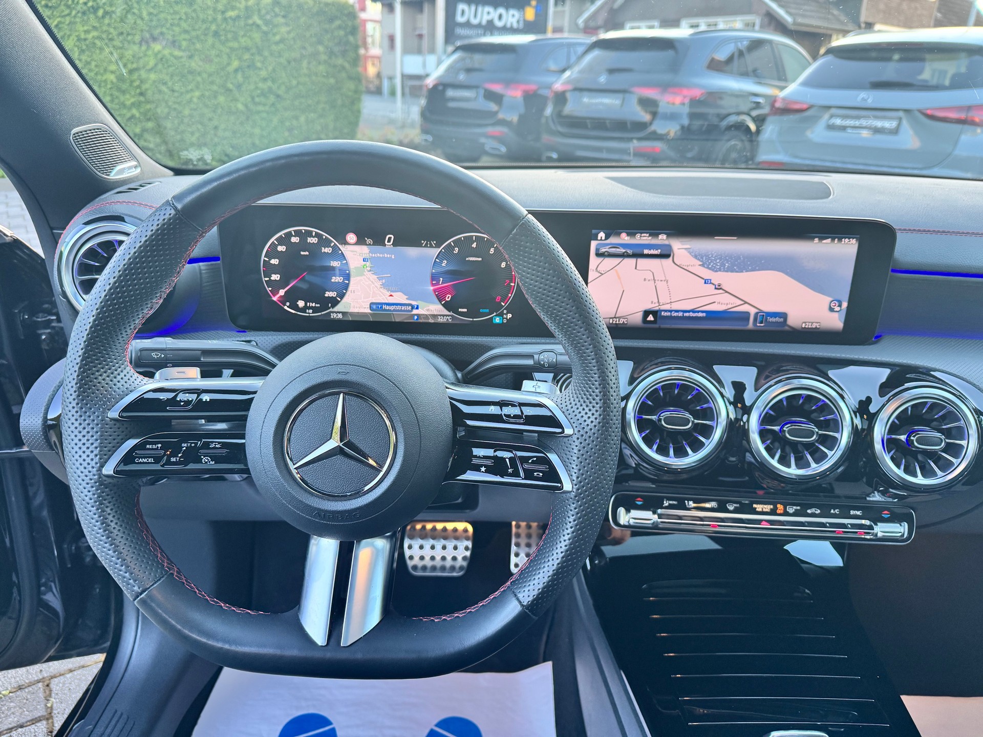 MERCEDES-BENZ CLA 220 AMG Line 4Matic 8G-DCT-image-8